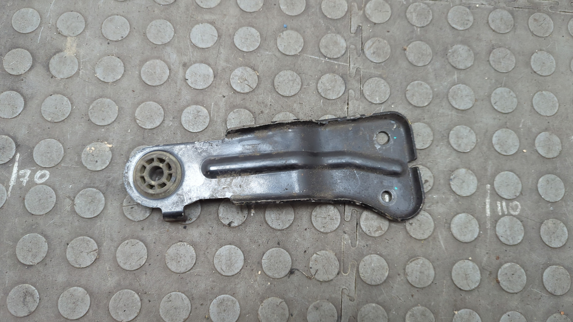 Кронштейн радиатора