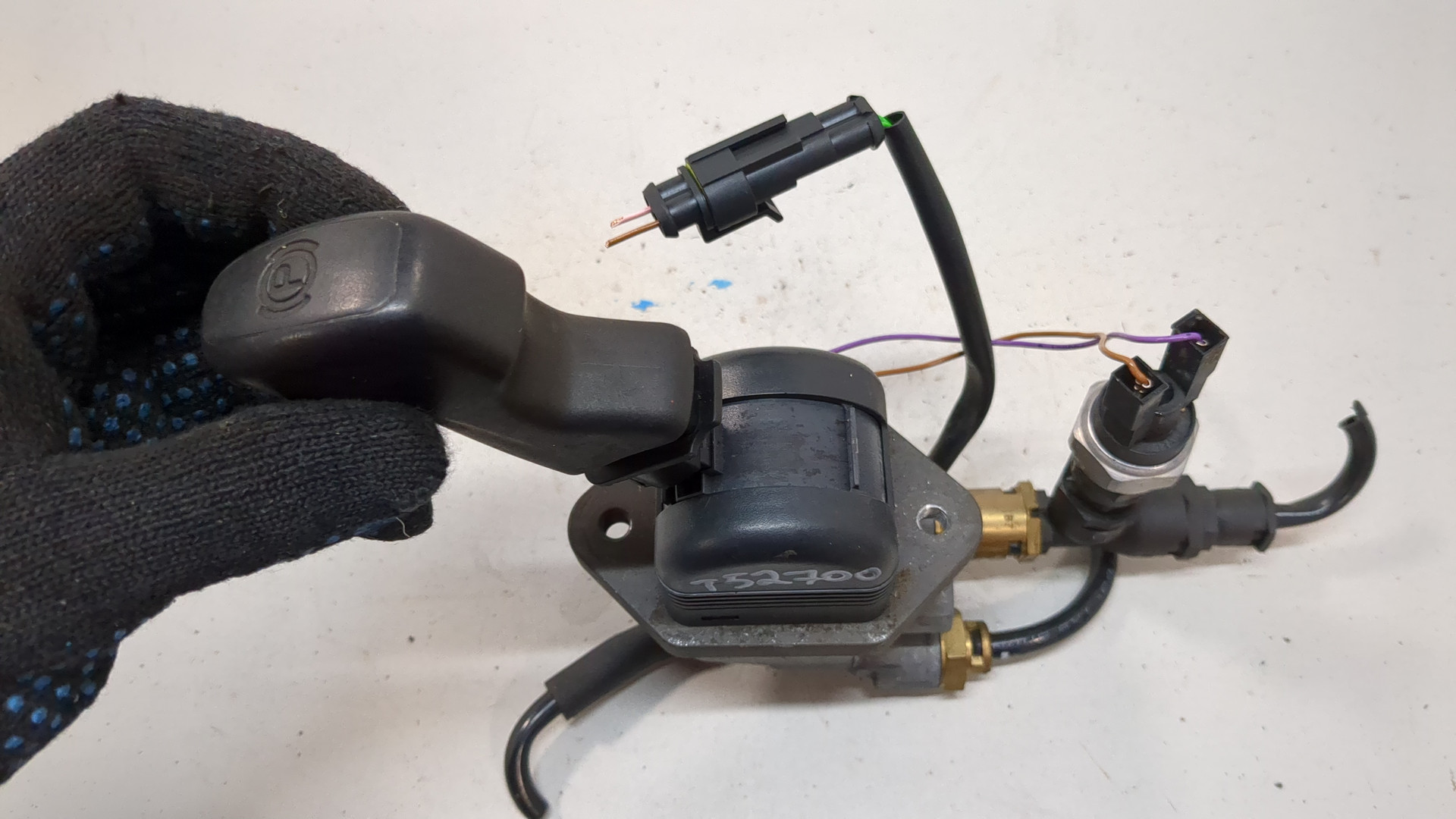 Рычаг стояночного тормоза