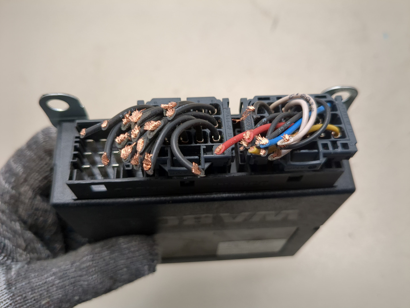 Блок управления подвеской