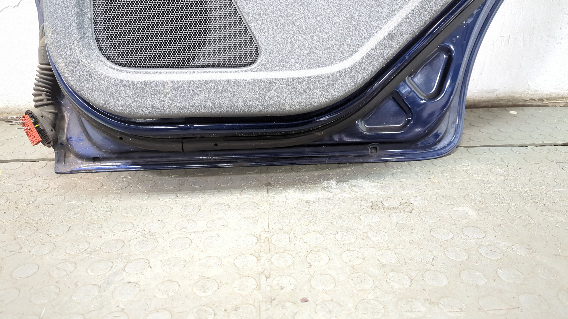 Дверь задняя правая