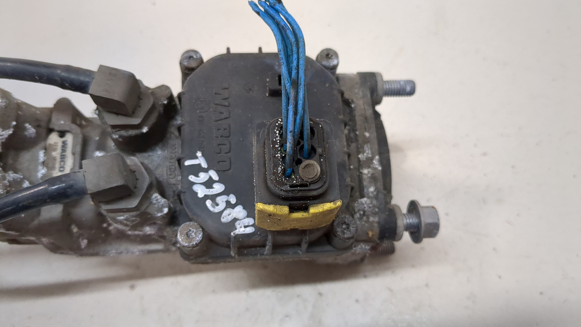 Кран тормозной главный