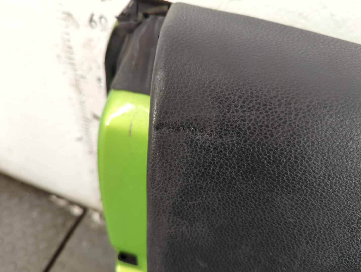 Дверь передняя левая