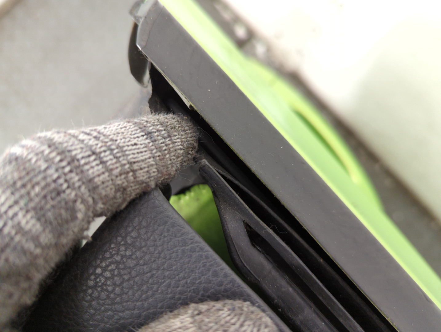 Дверь передняя левая