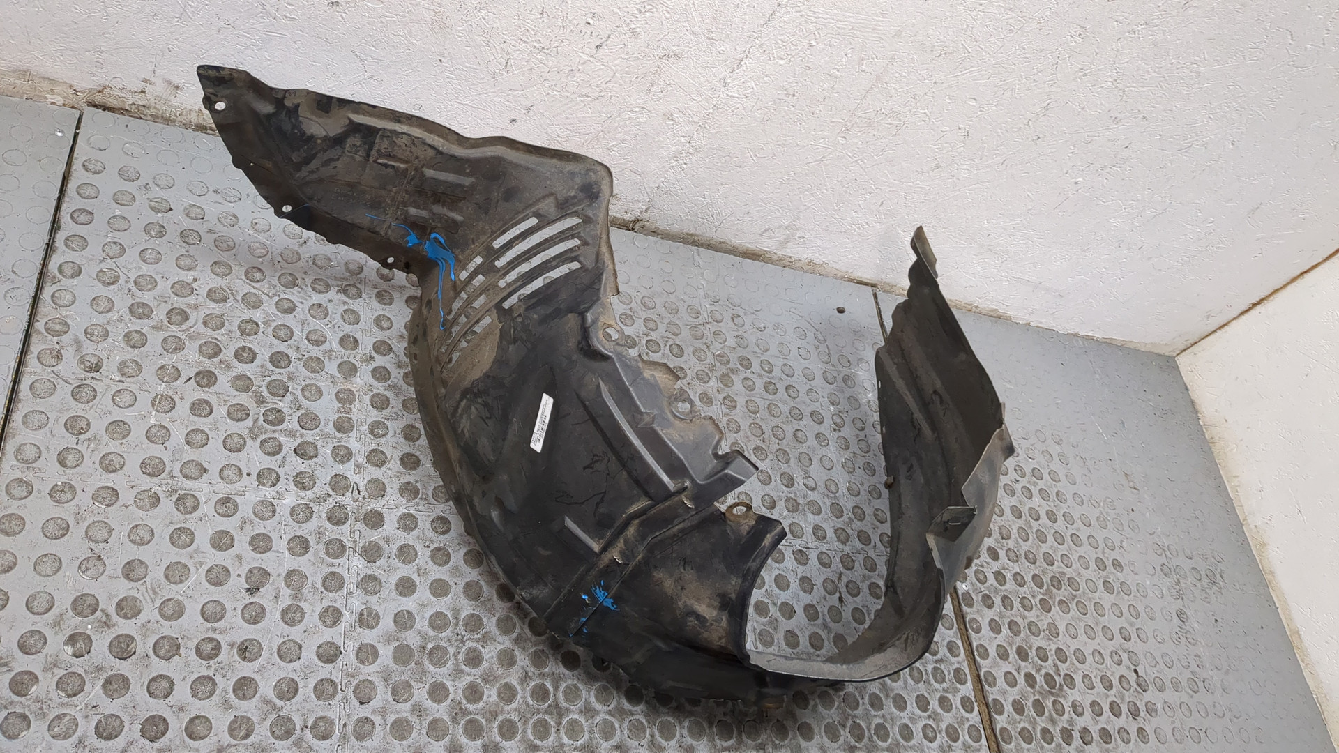 Локер передний левый