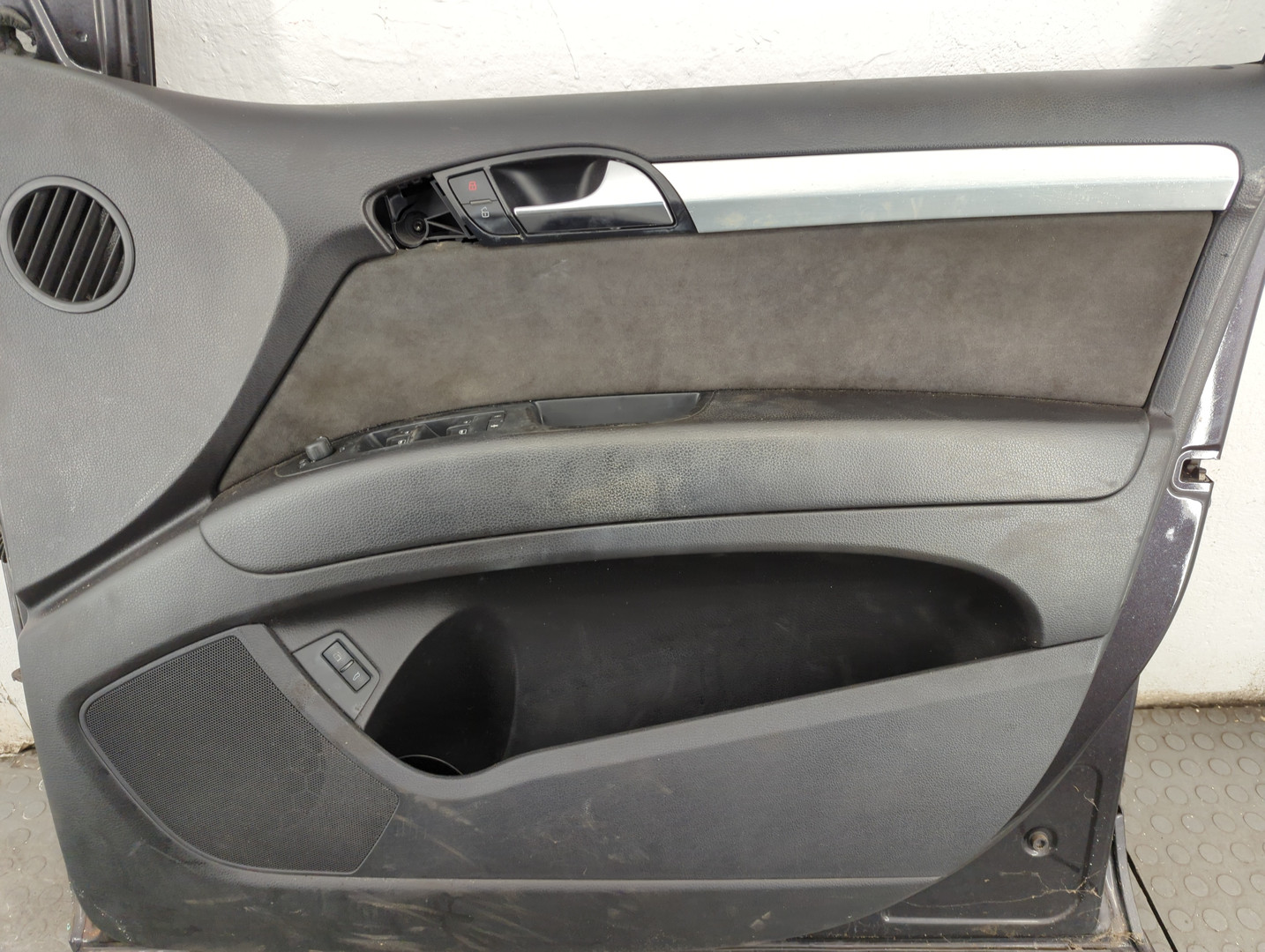 Дверь передняя правая