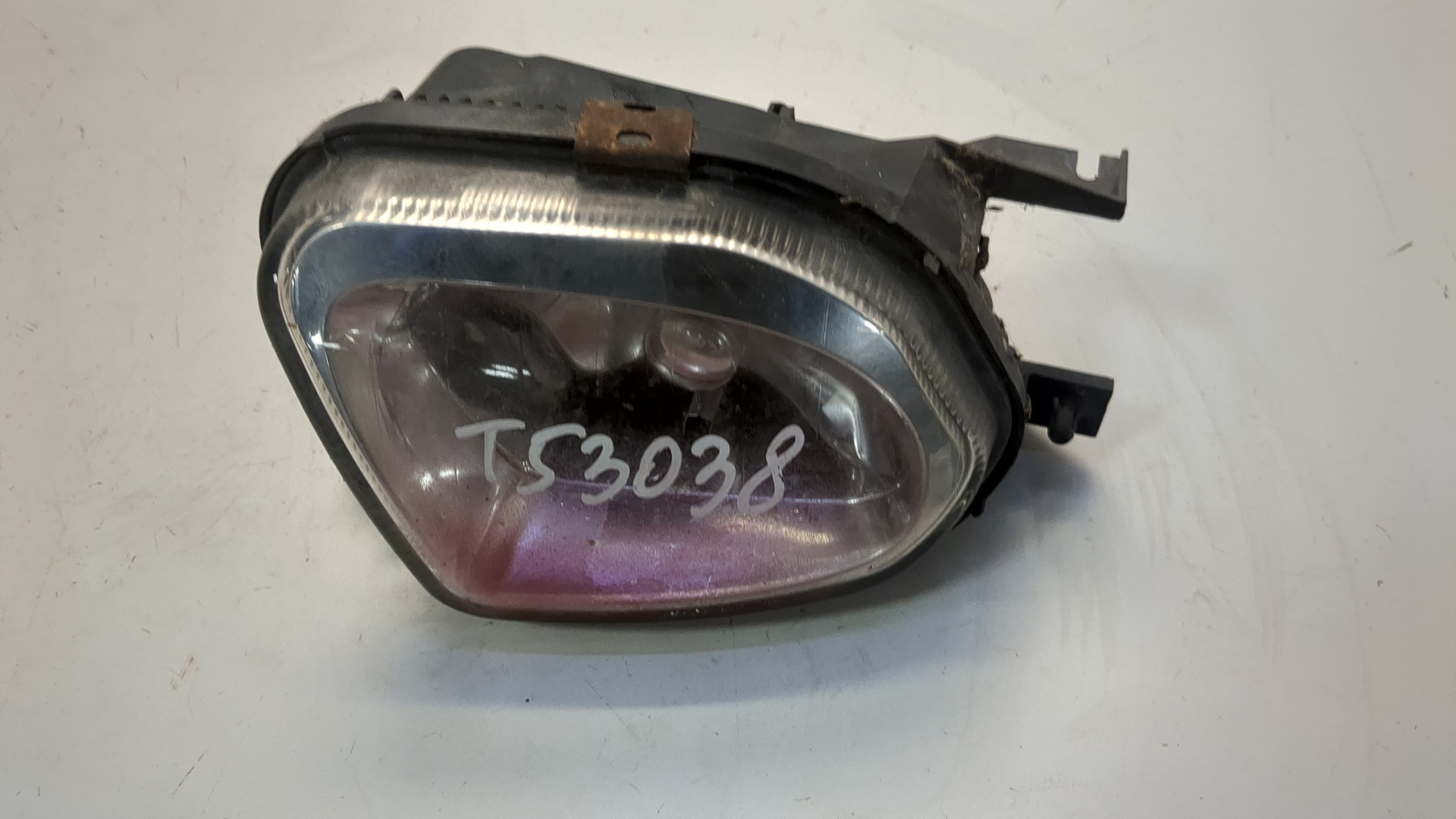 Фара противотуманная правая