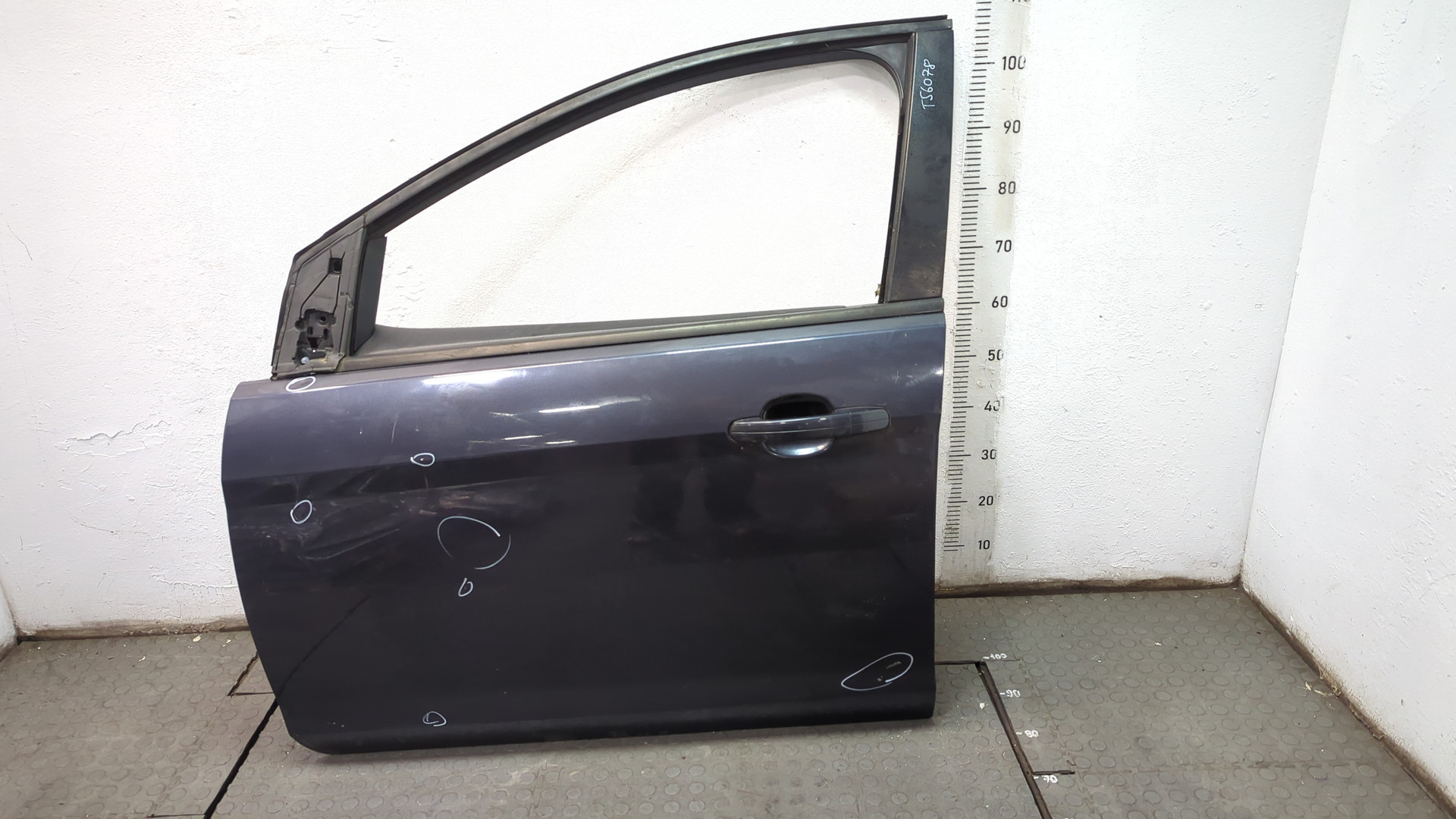 Дверь передняя левая