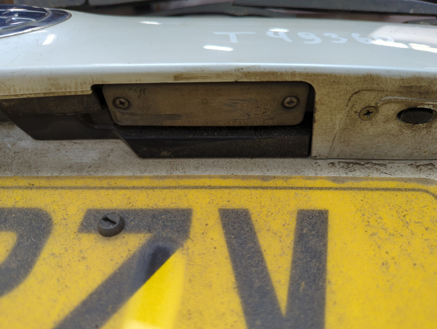 Дверь багажника