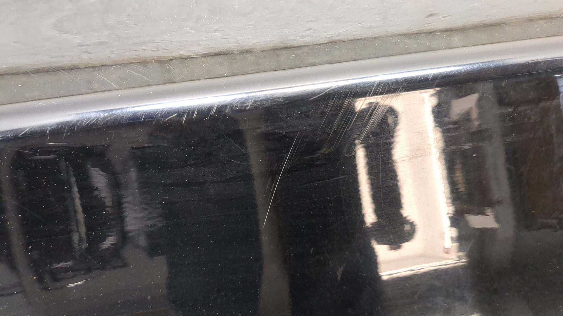 Дверь багажника