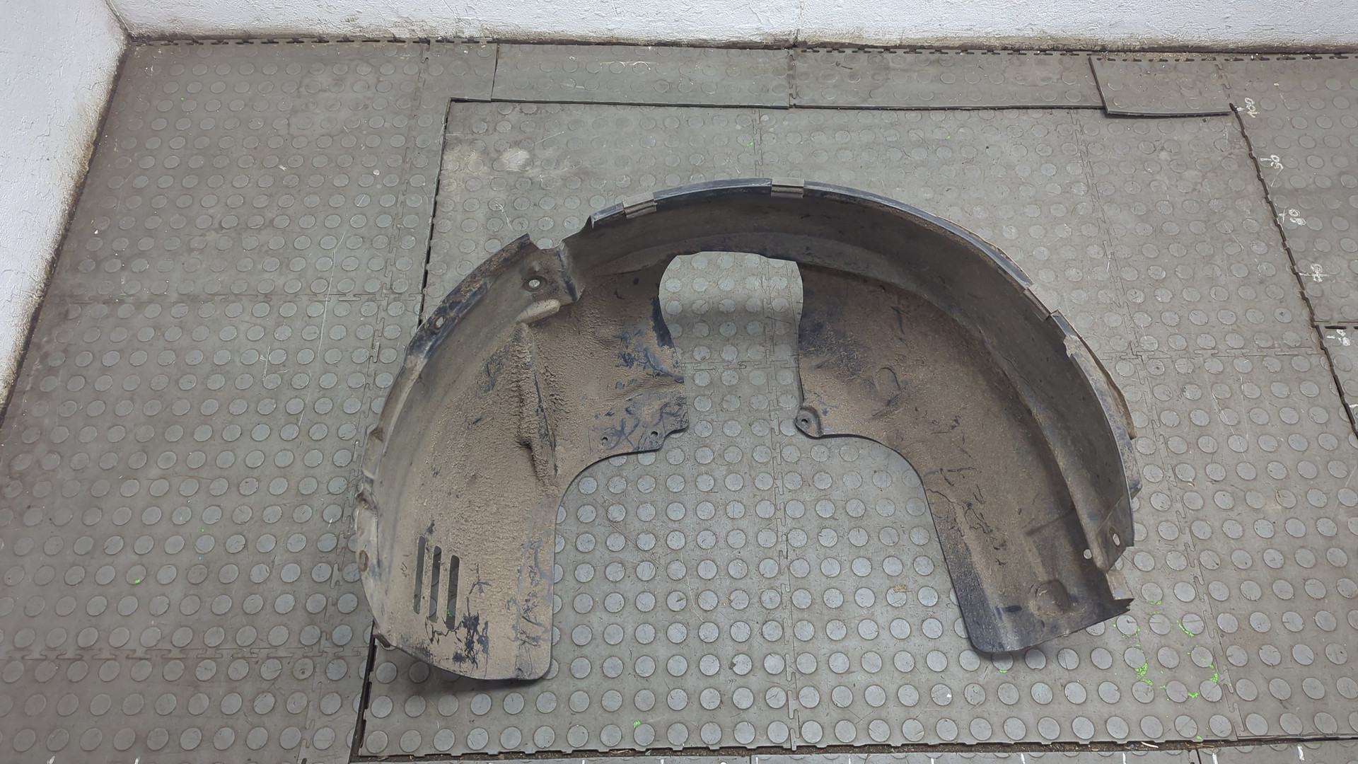 Локер передний левый