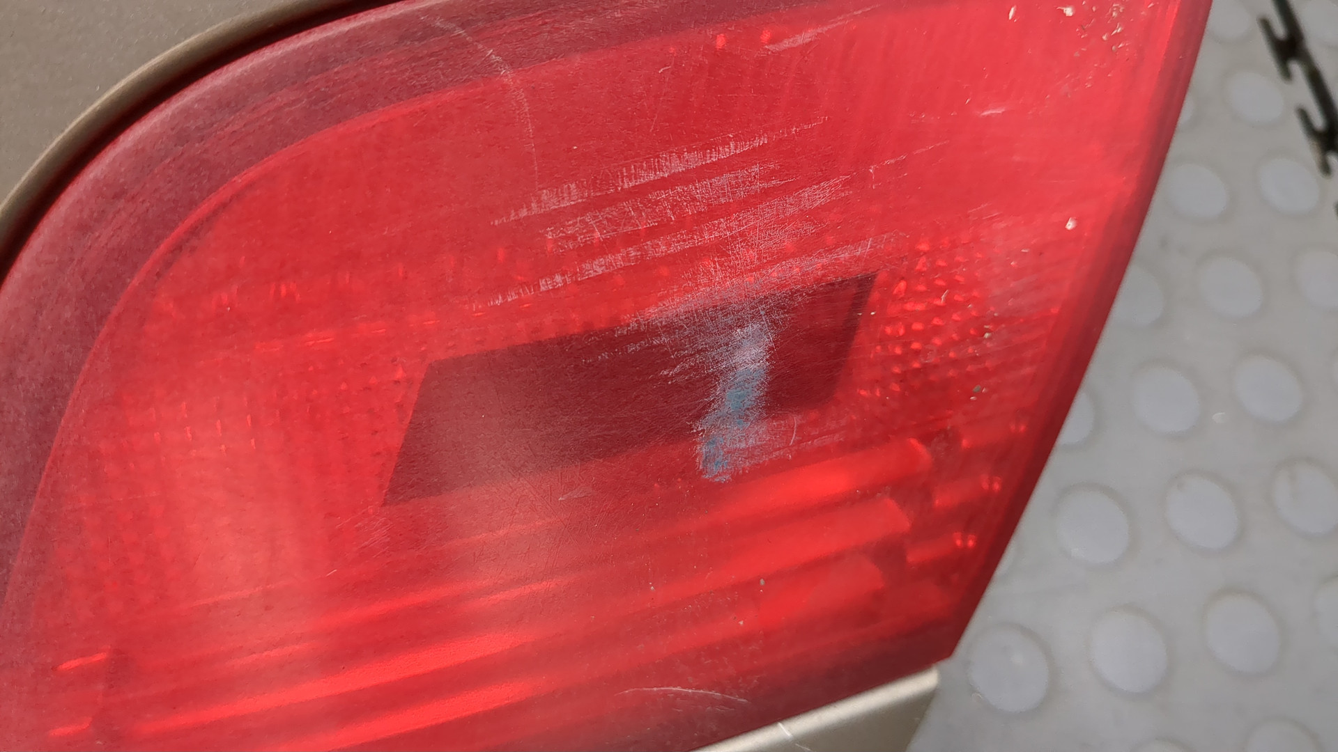 Дверь багажника