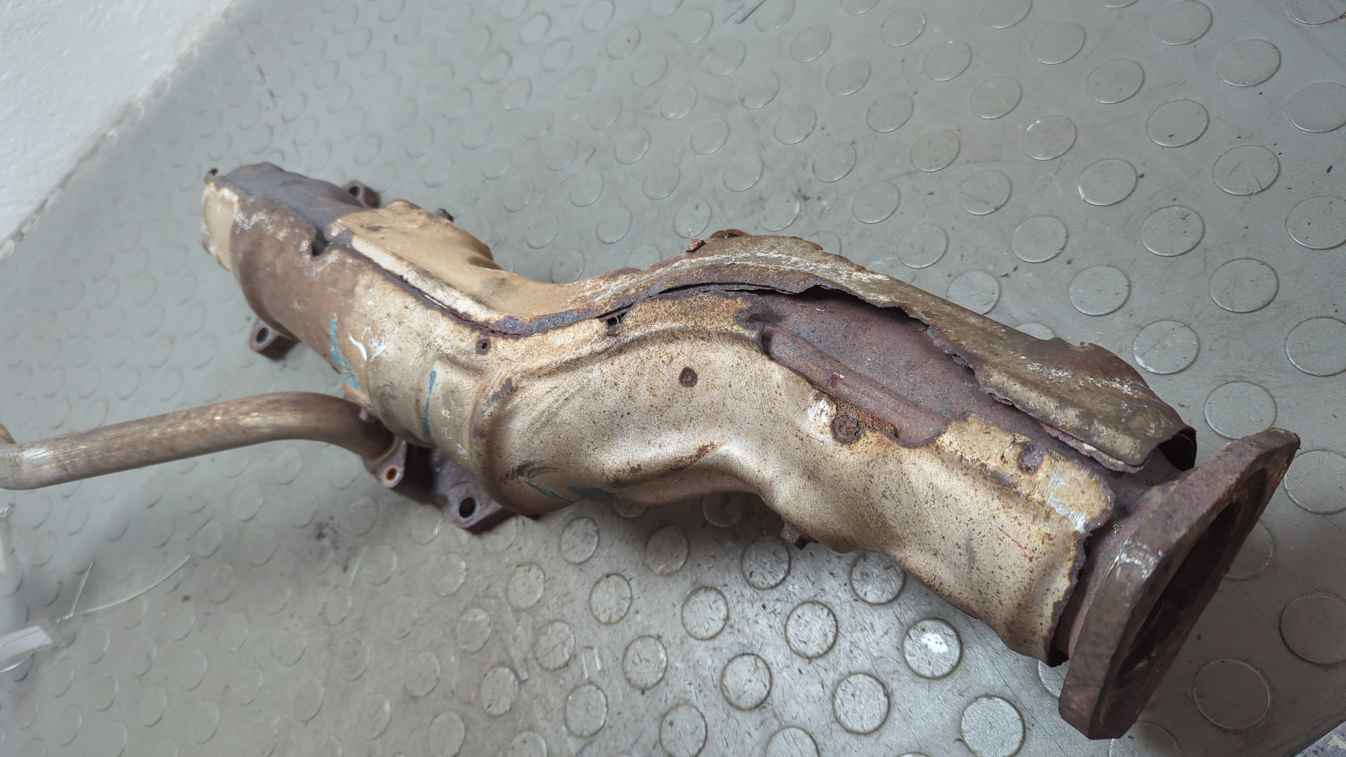 Коллектор выпускной