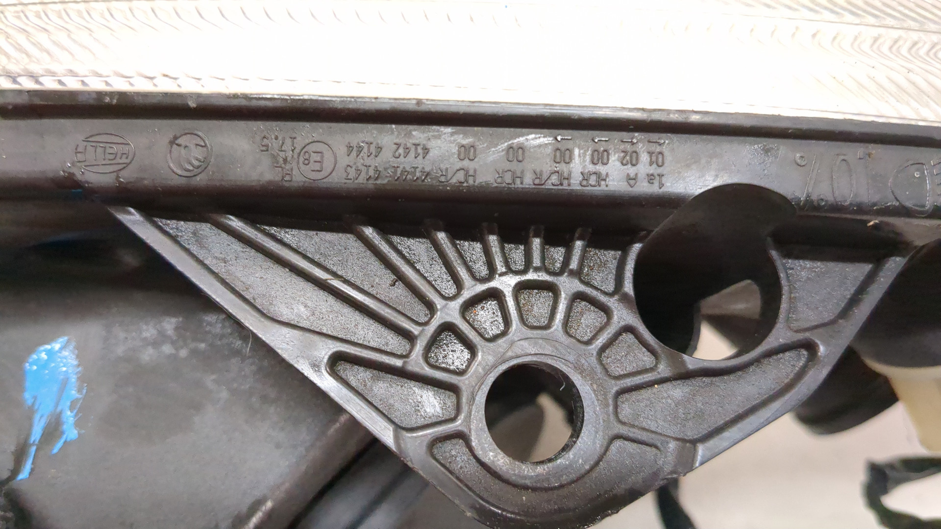 Фара правая