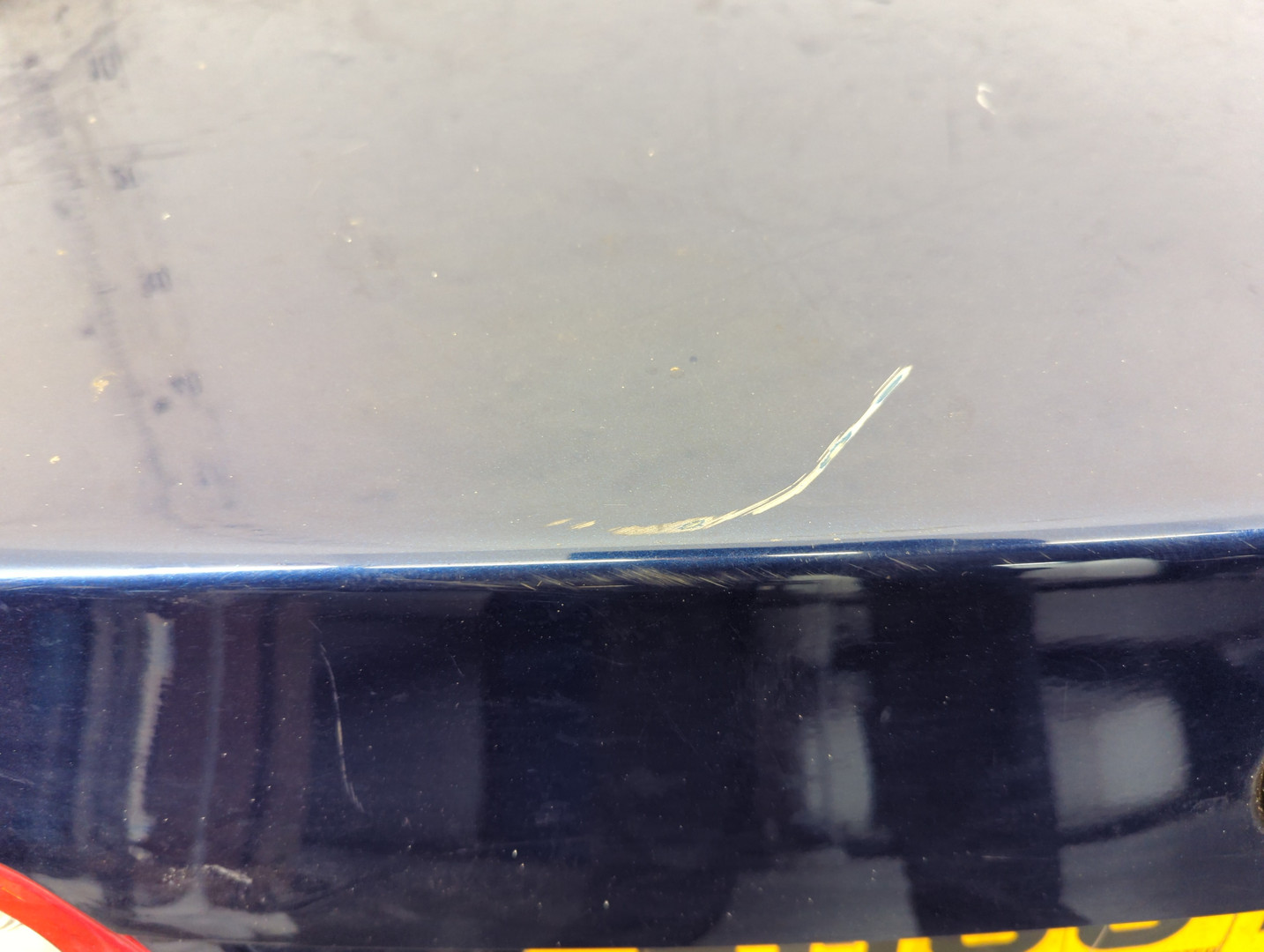 Дверь багажника