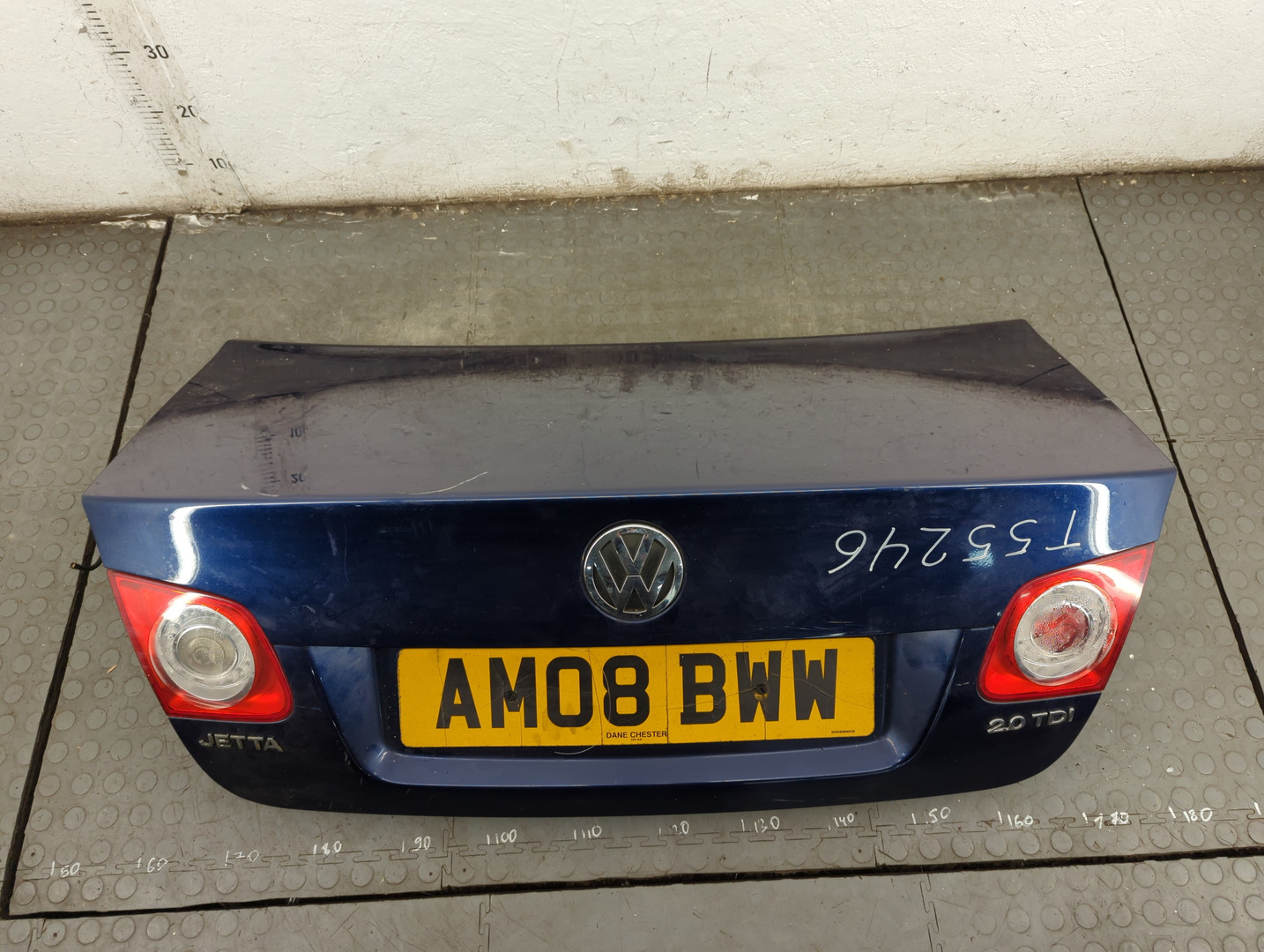 Дверь багажника