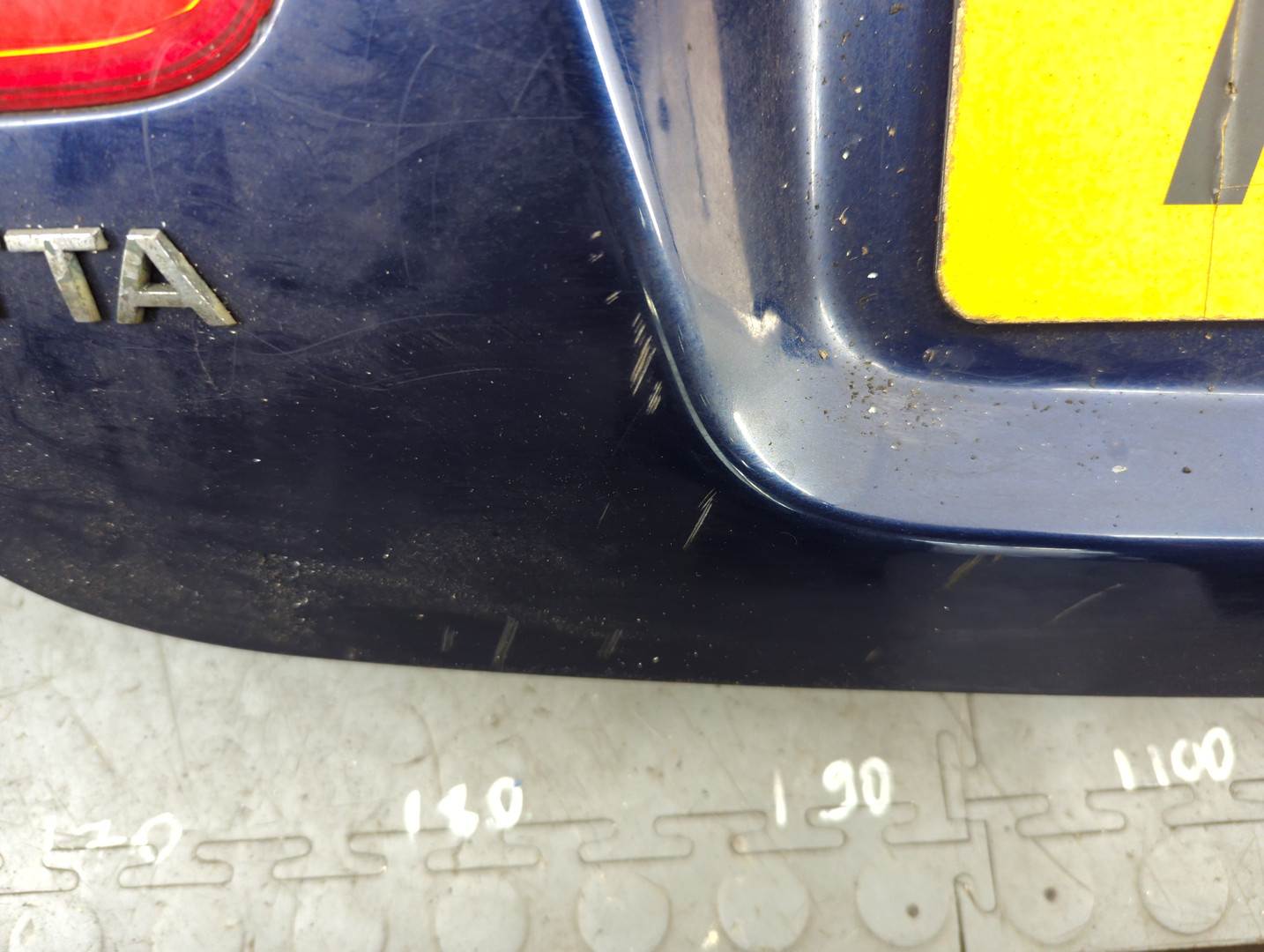 Дверь багажника