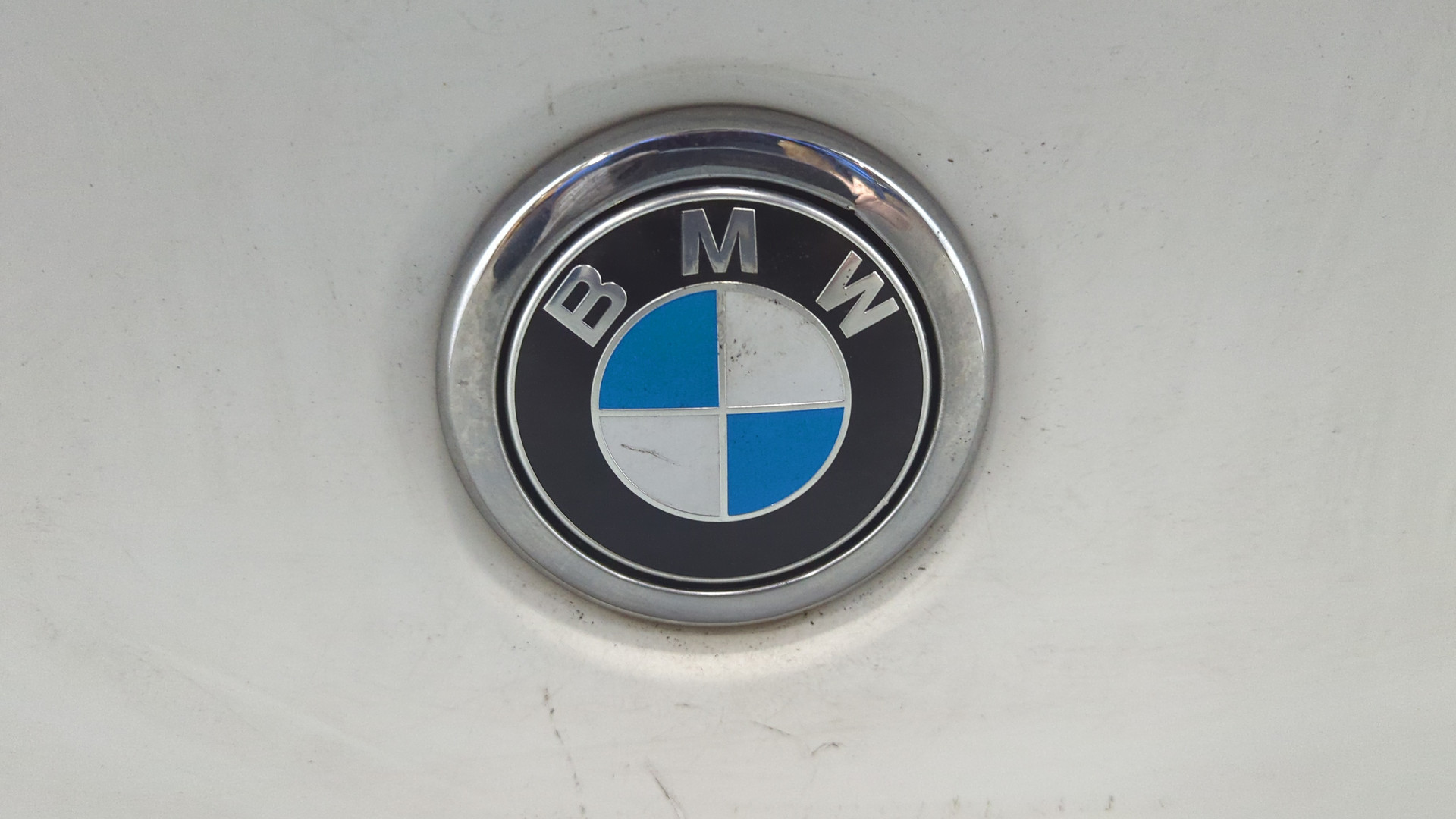 Дверь багажника