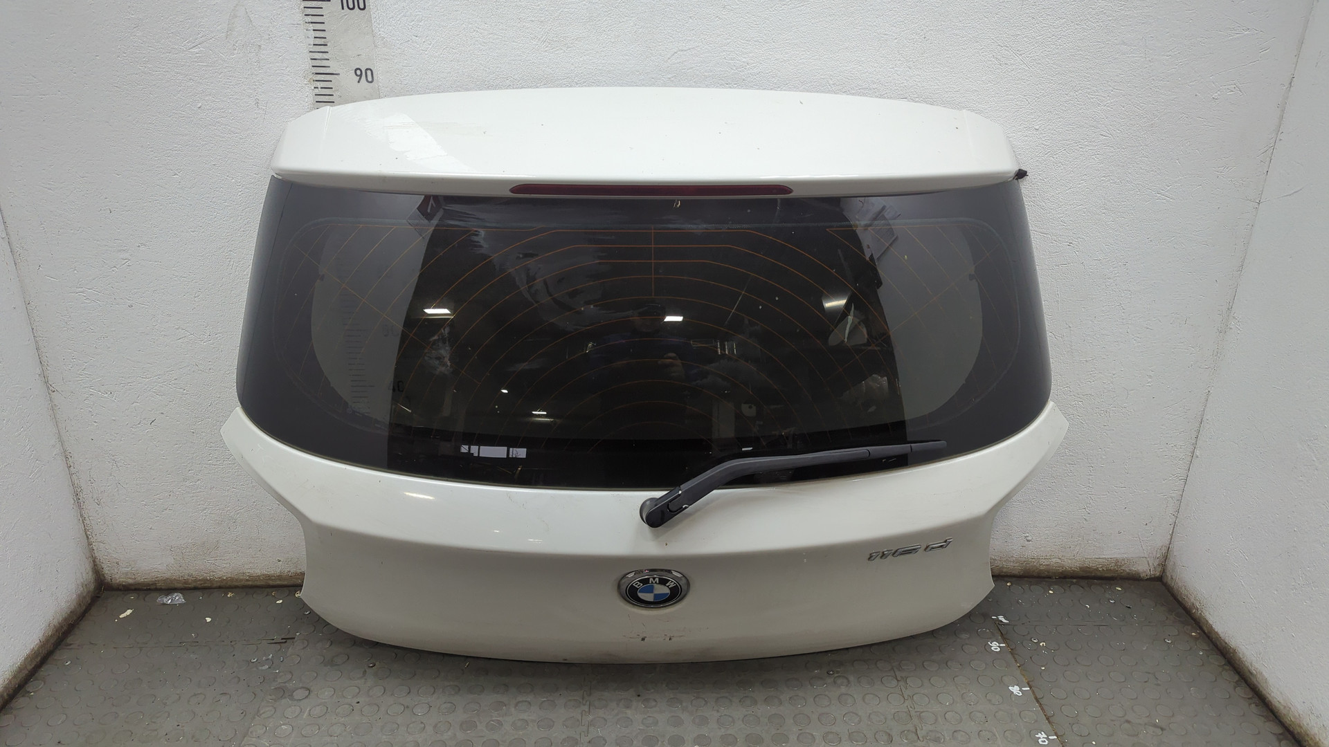 Дверь багажника