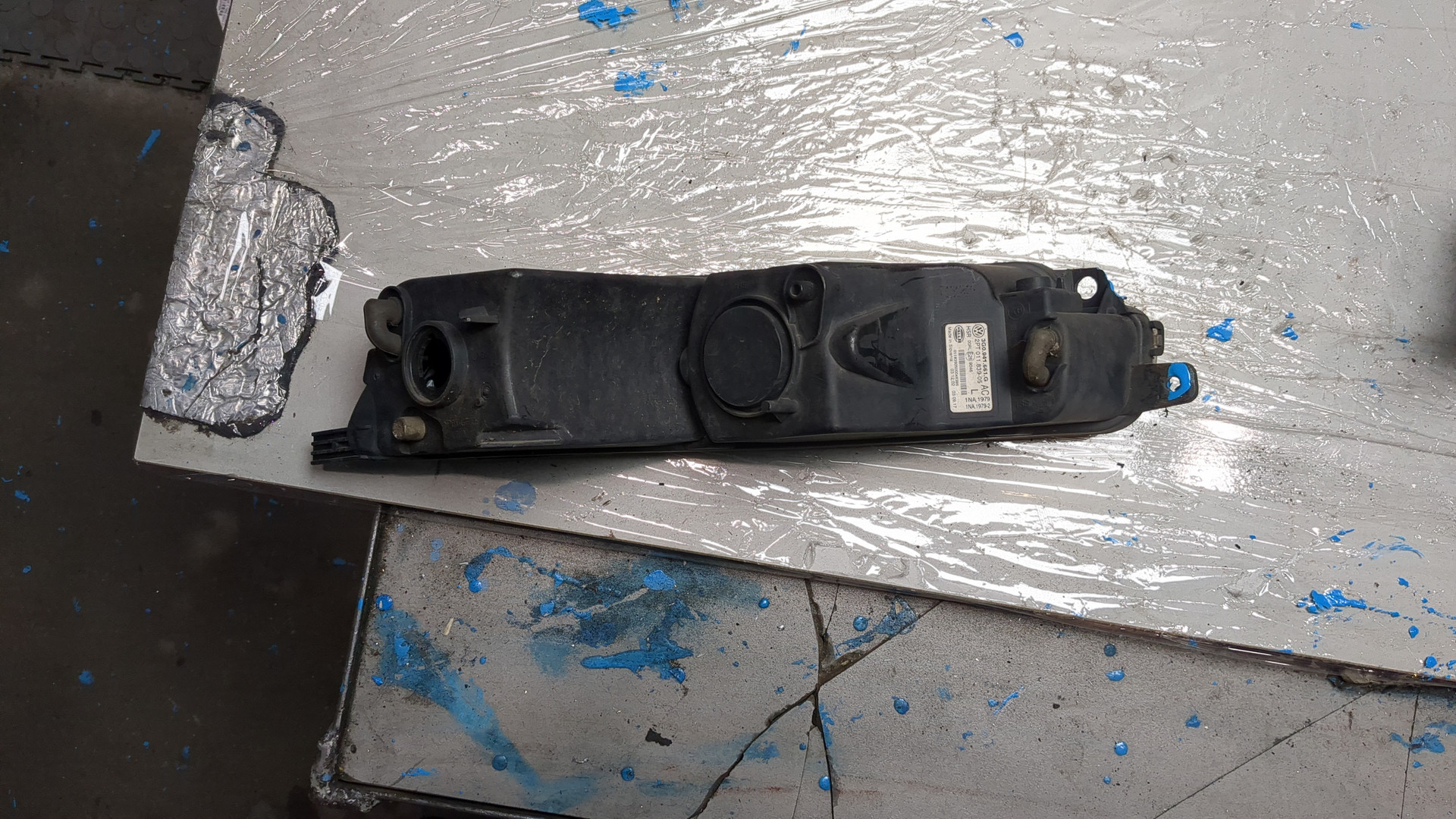 Фара противотуманная левая