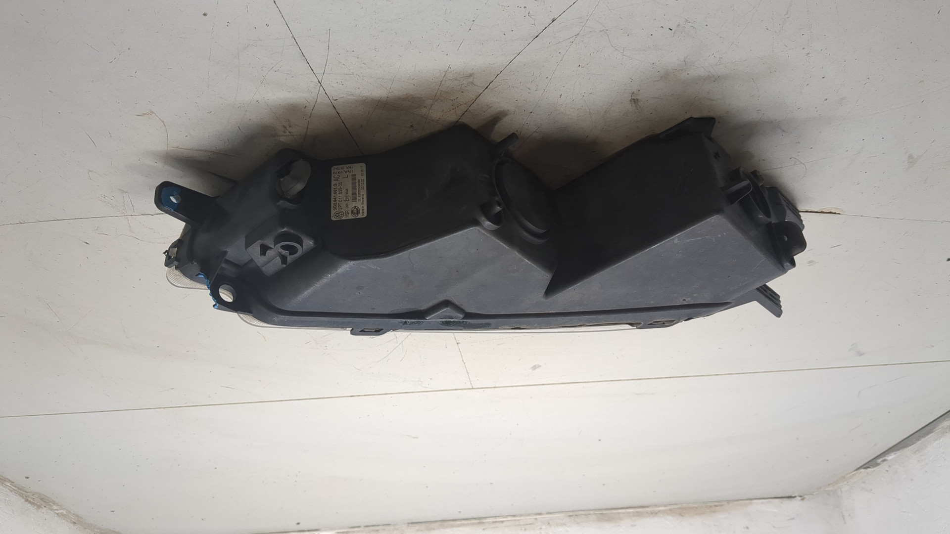 Фара противотуманная левая