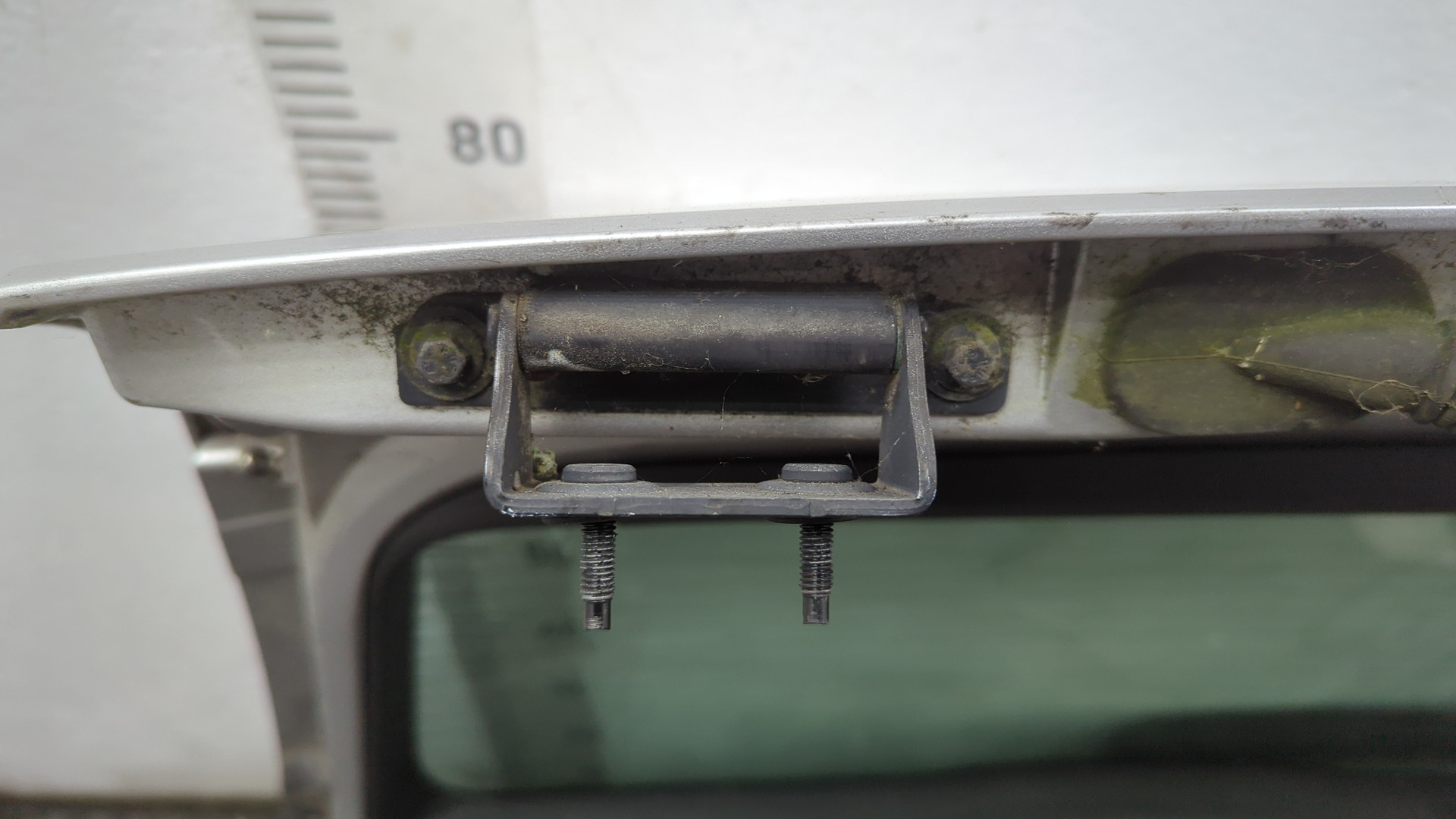 Дверь багажника