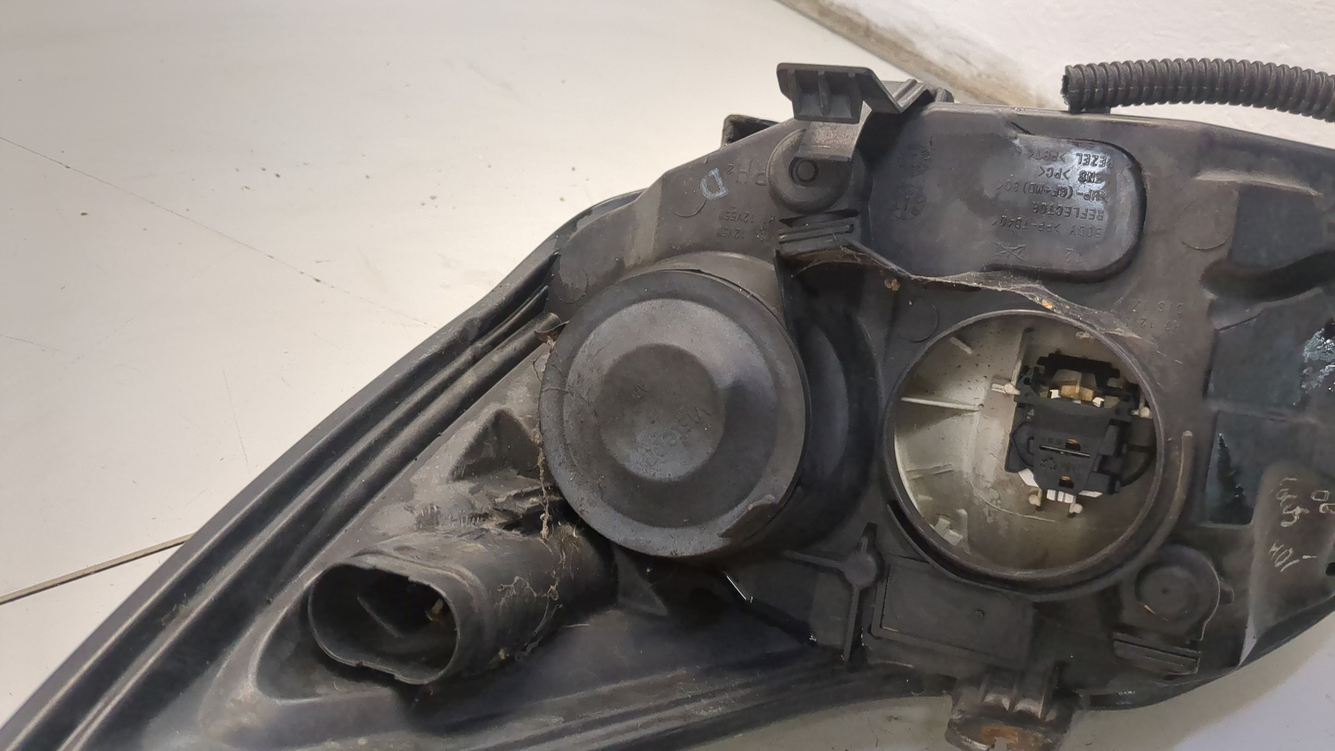 Фара правая