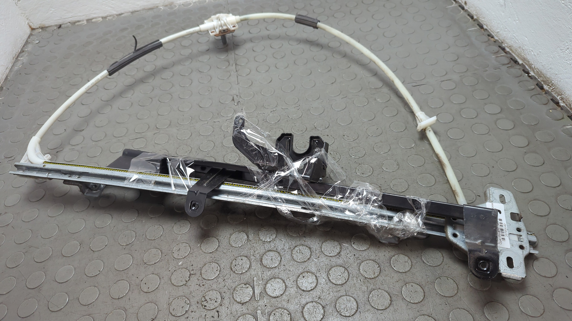 Стеклоподъемник механ. передний правый