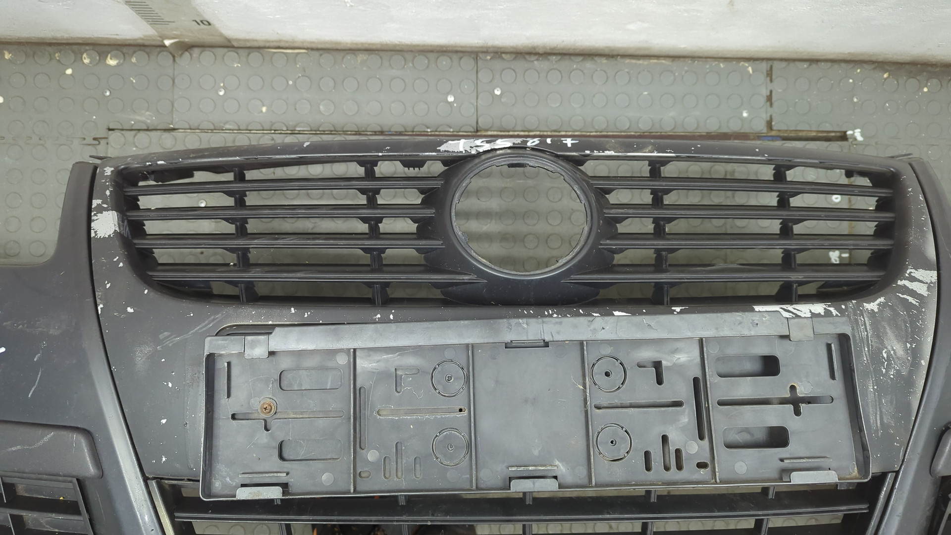 Бампер передний