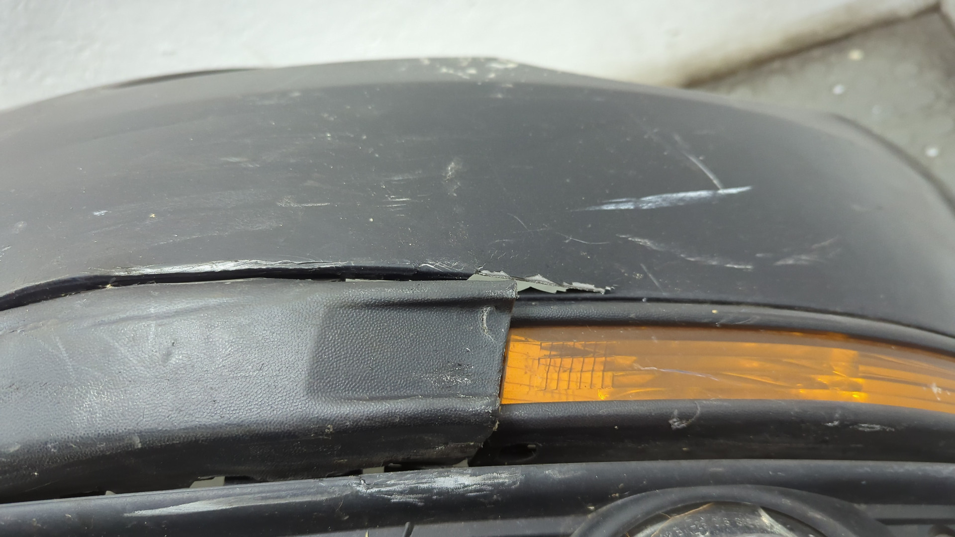 Бампер передний