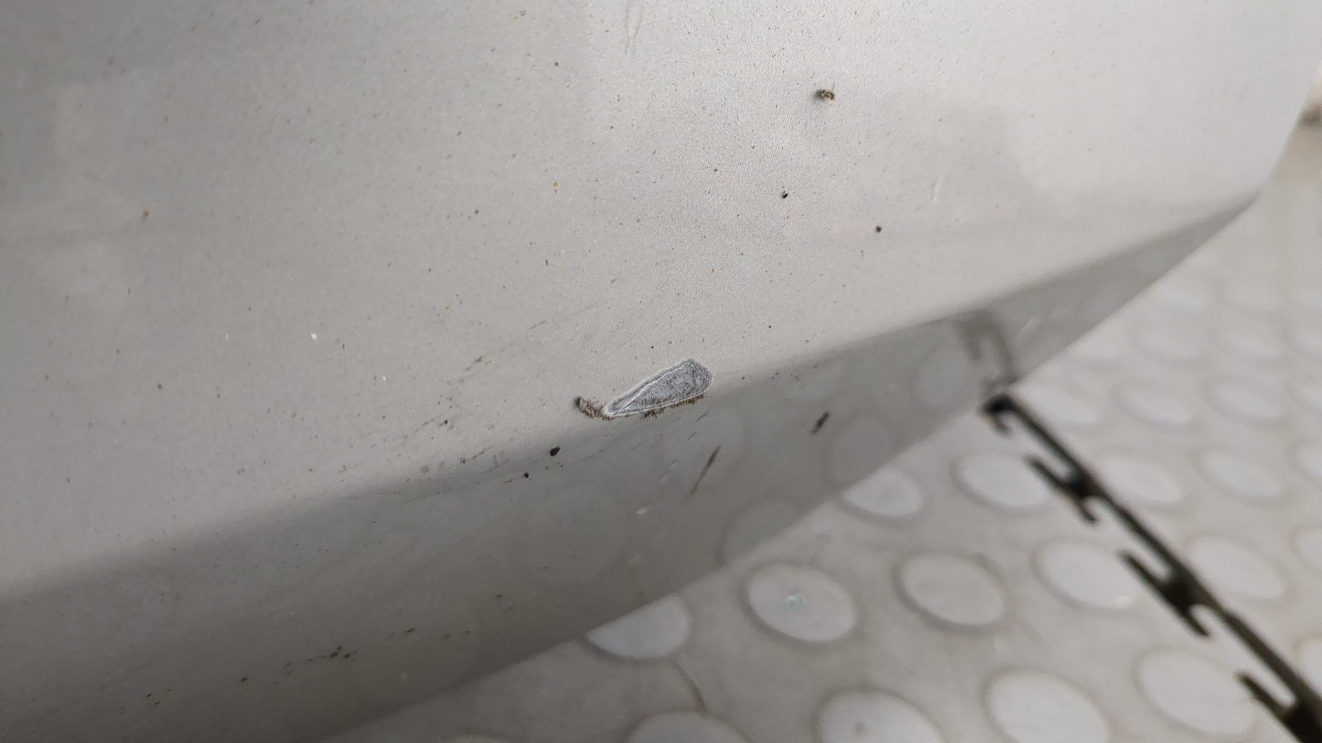 Дверь багажника