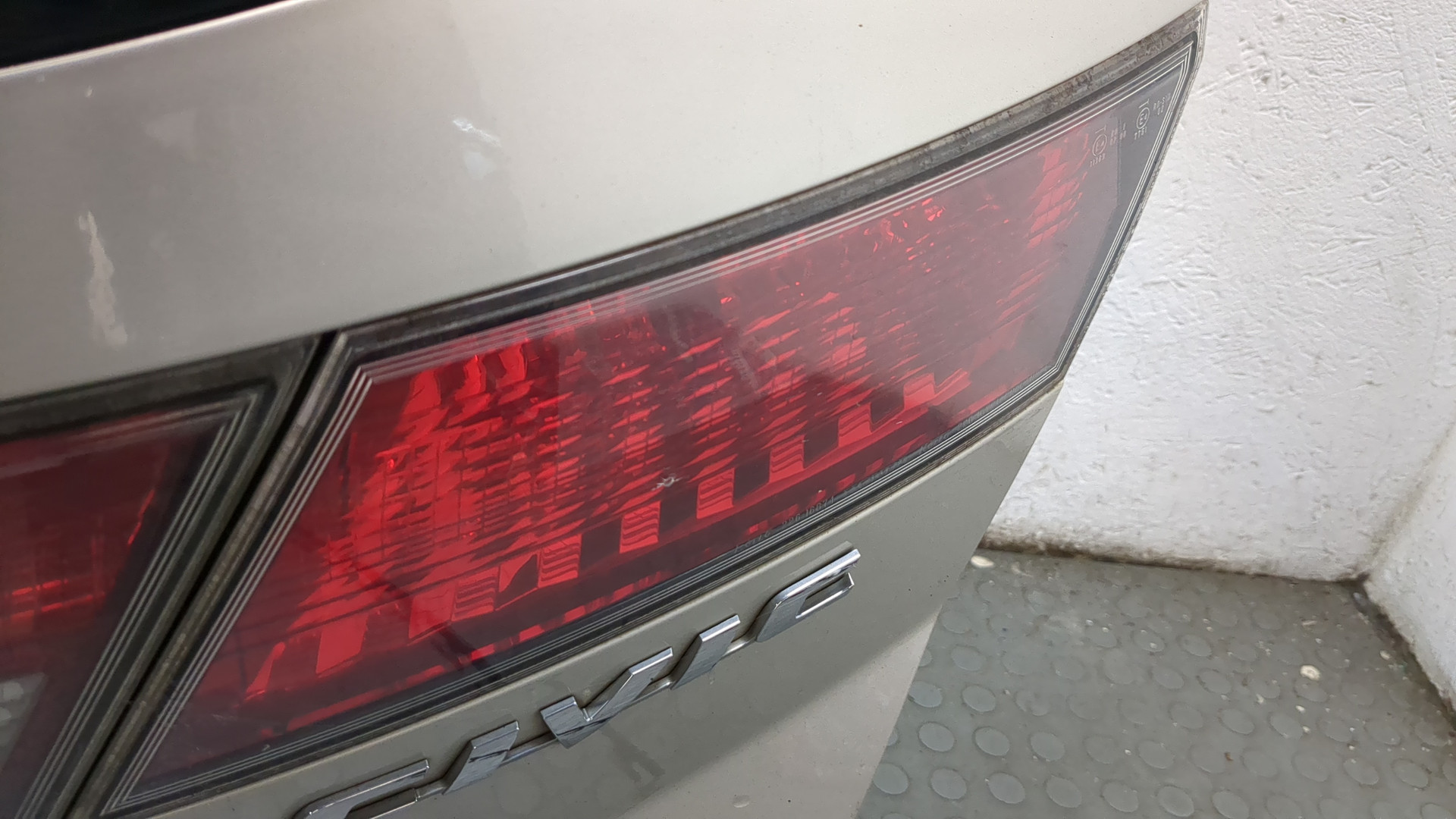 Дверь багажника