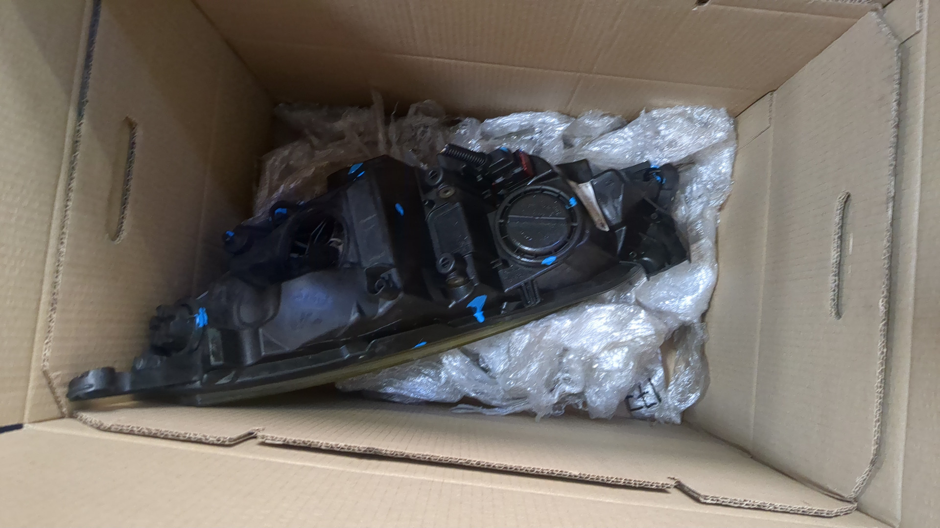 Фара правая