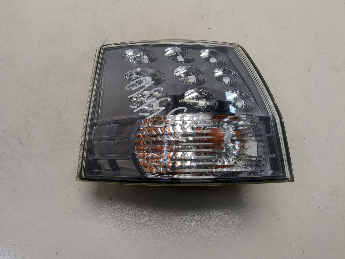 Фонарь задний левый