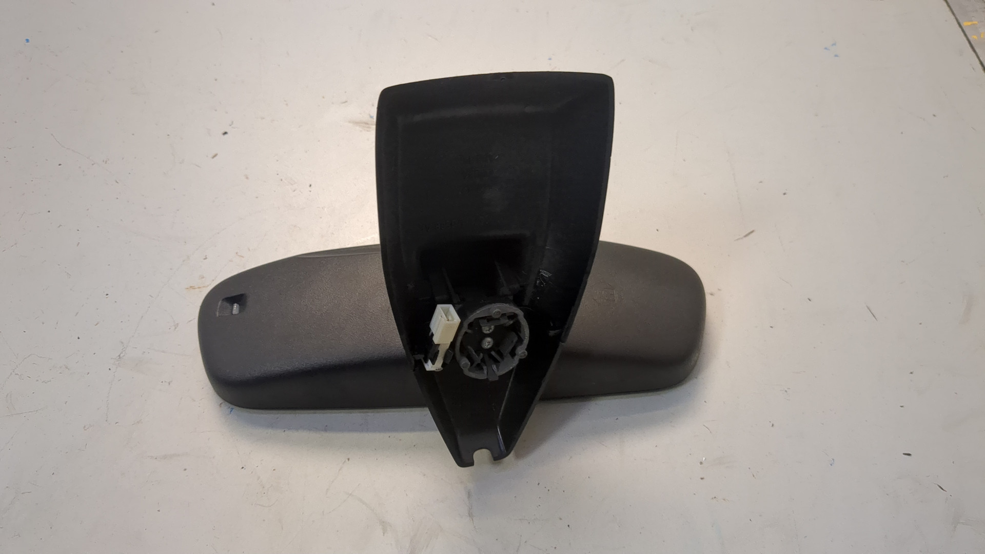 Зеркало заднего вида