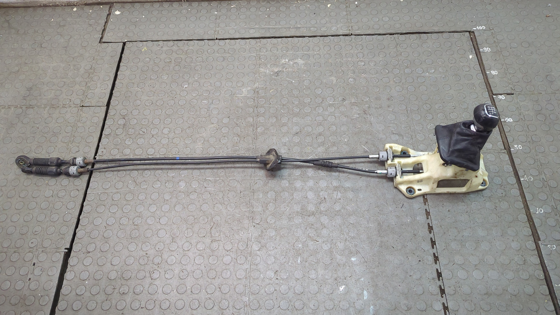 Кулиса МКПП / АКПП