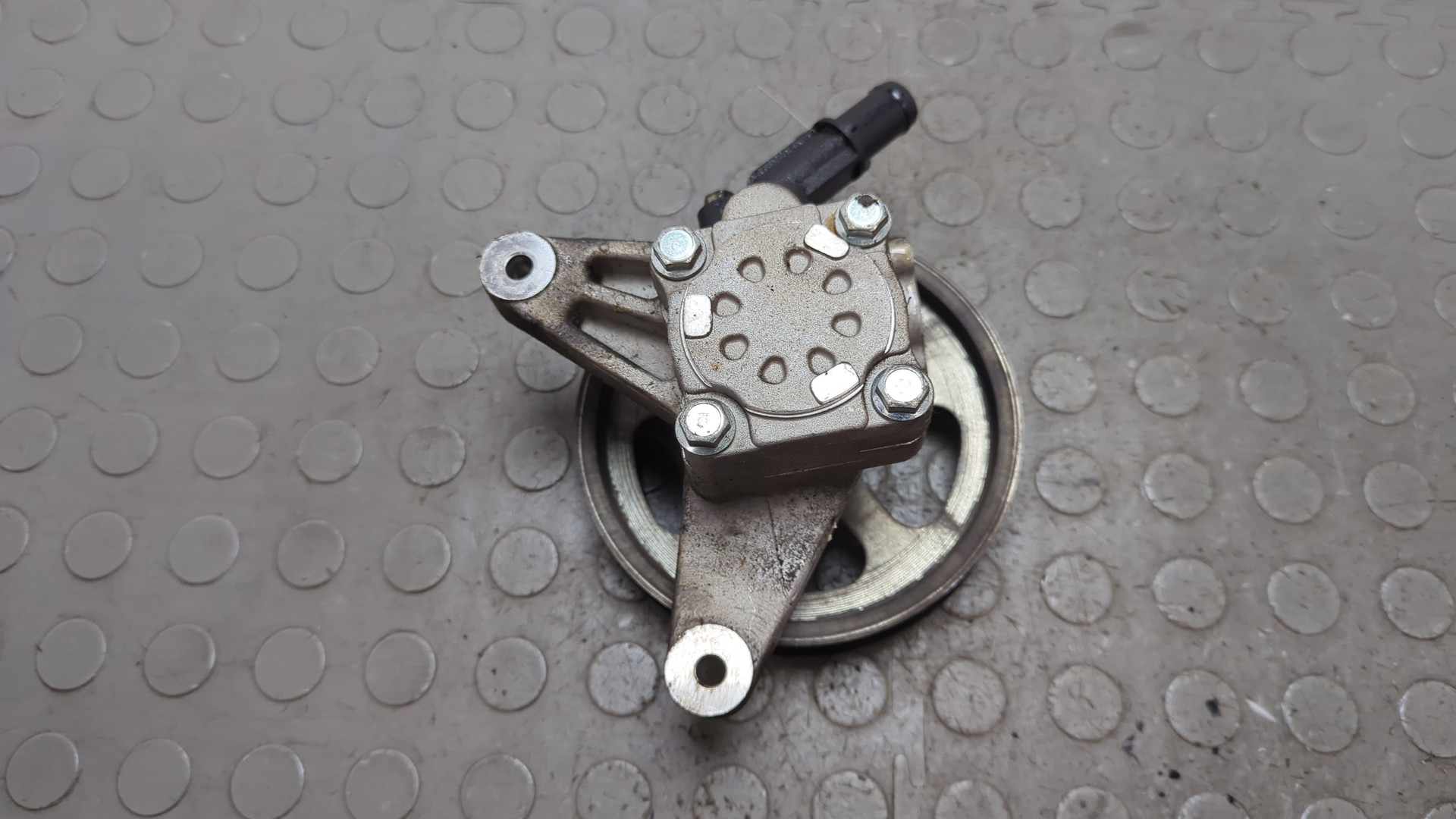 Насос ГУР (гидроусилитель руля)