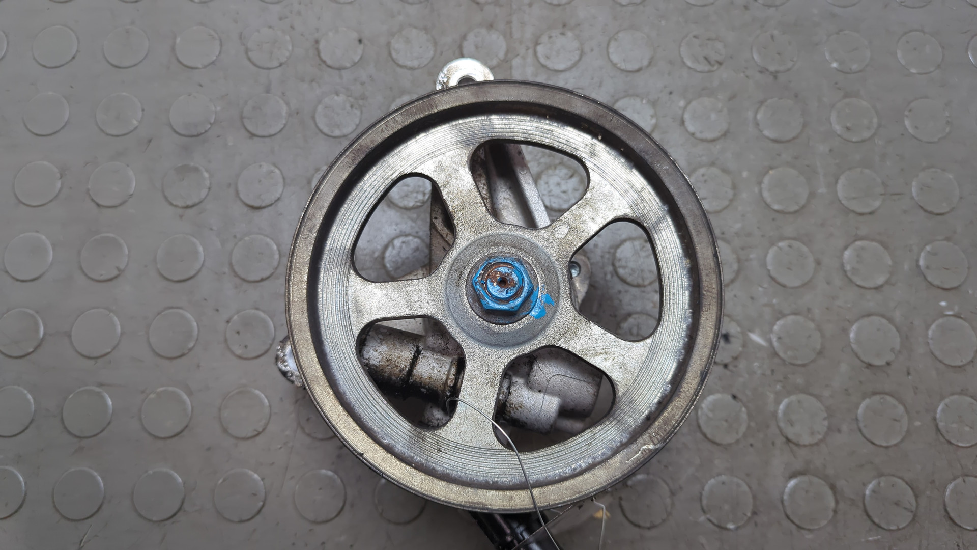 Насос ГУР (гидроусилитель руля)