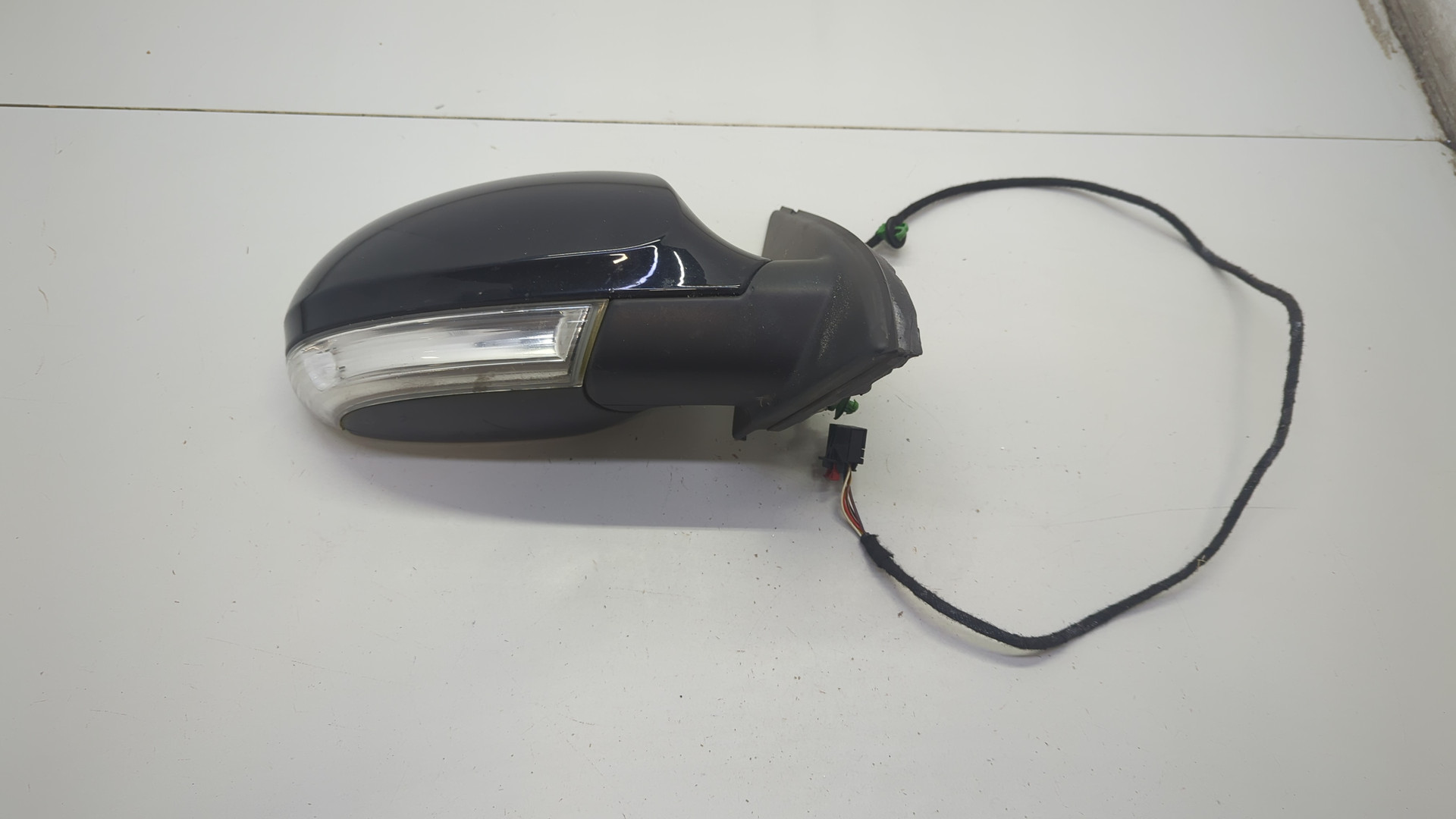 Зеркало правое электрическое