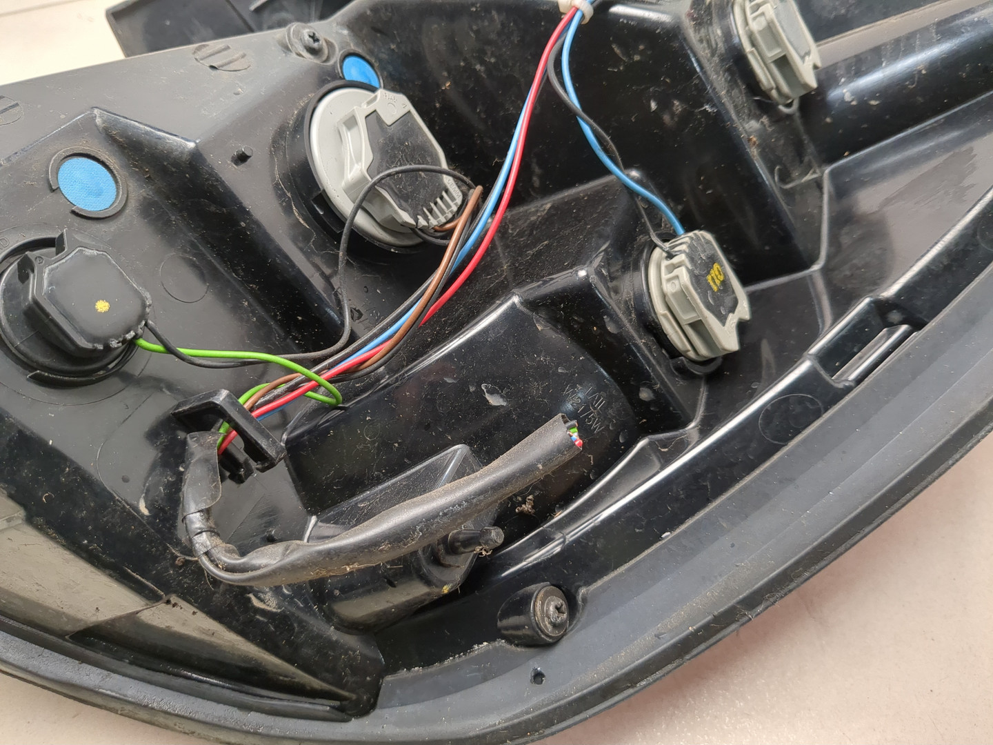 Фонарь задний левый