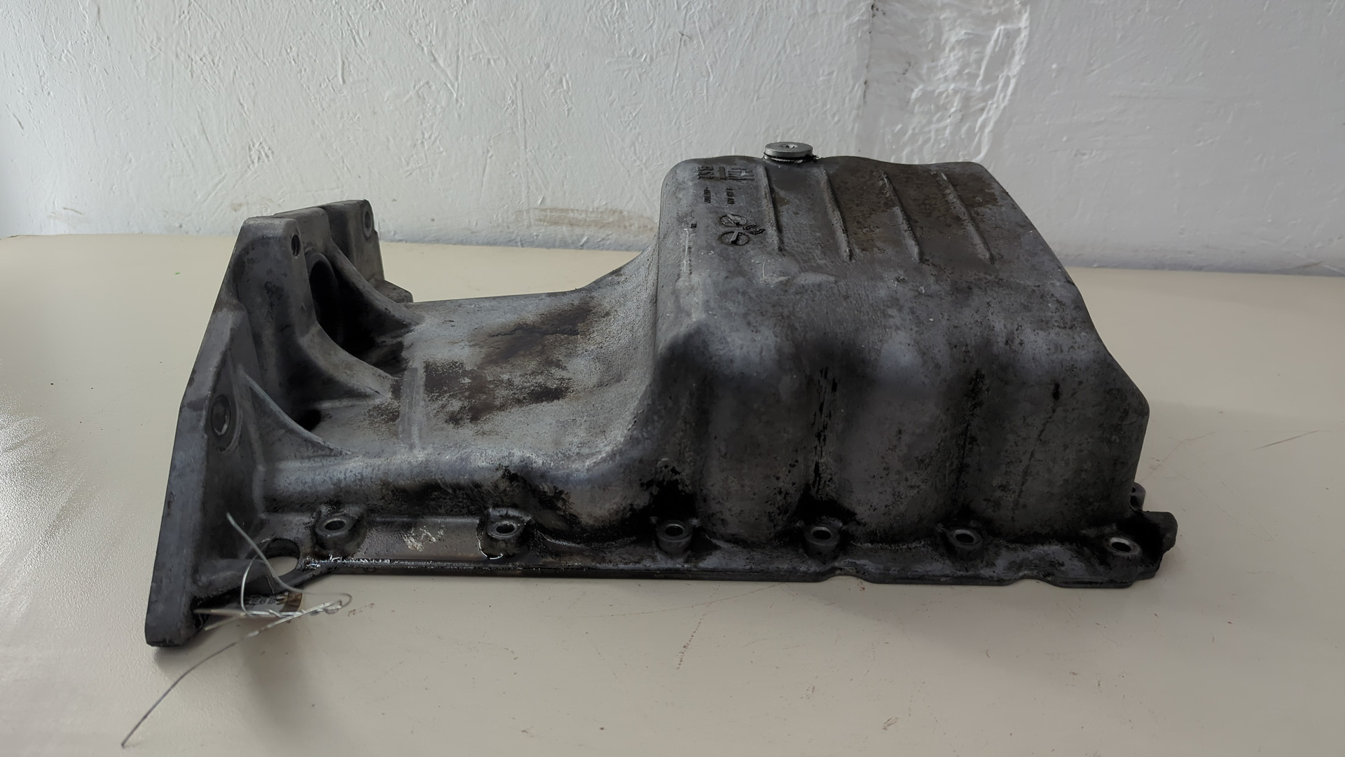 Поддон масляный двигателя (картер)