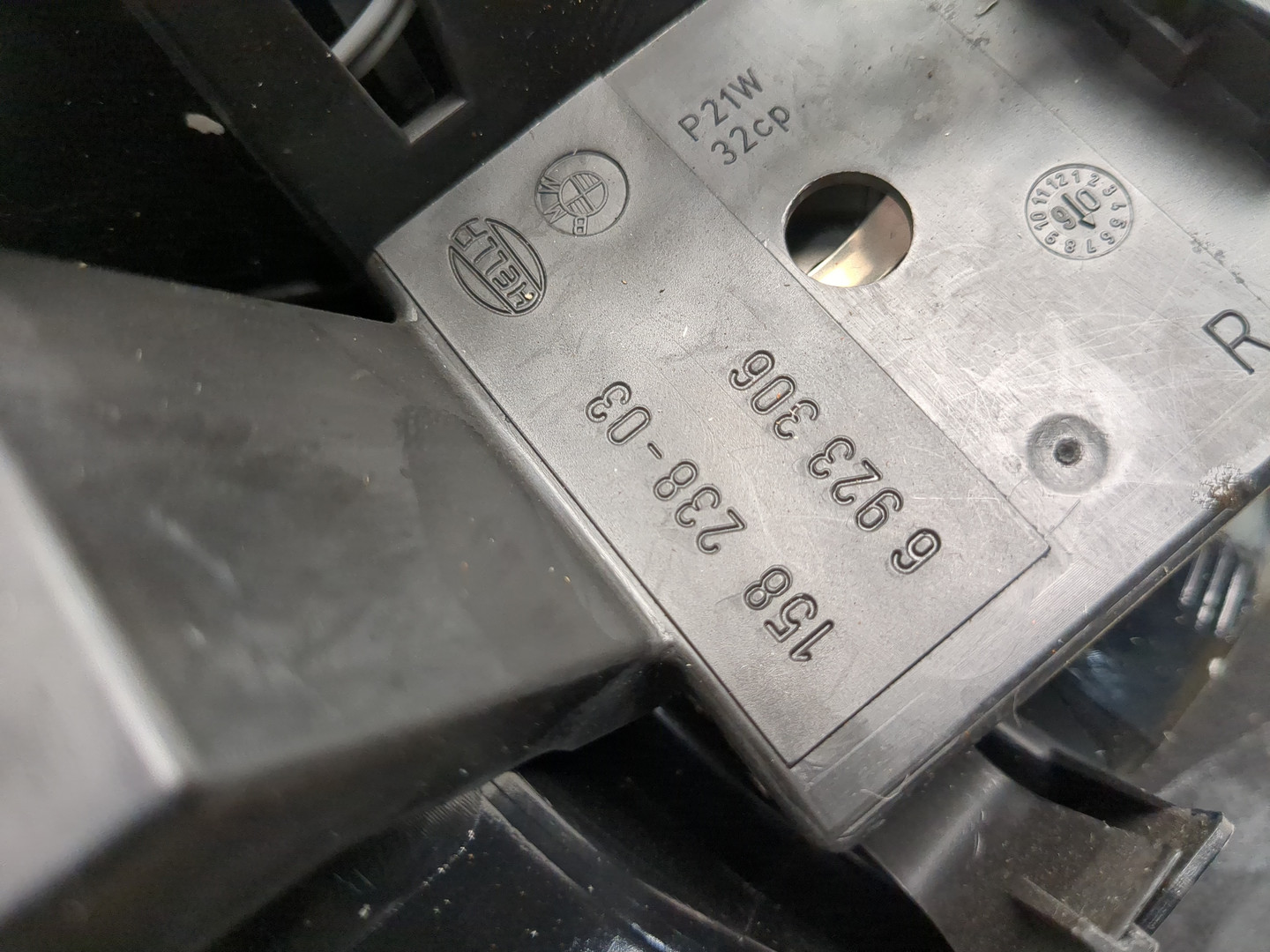 Фонарь задний правый