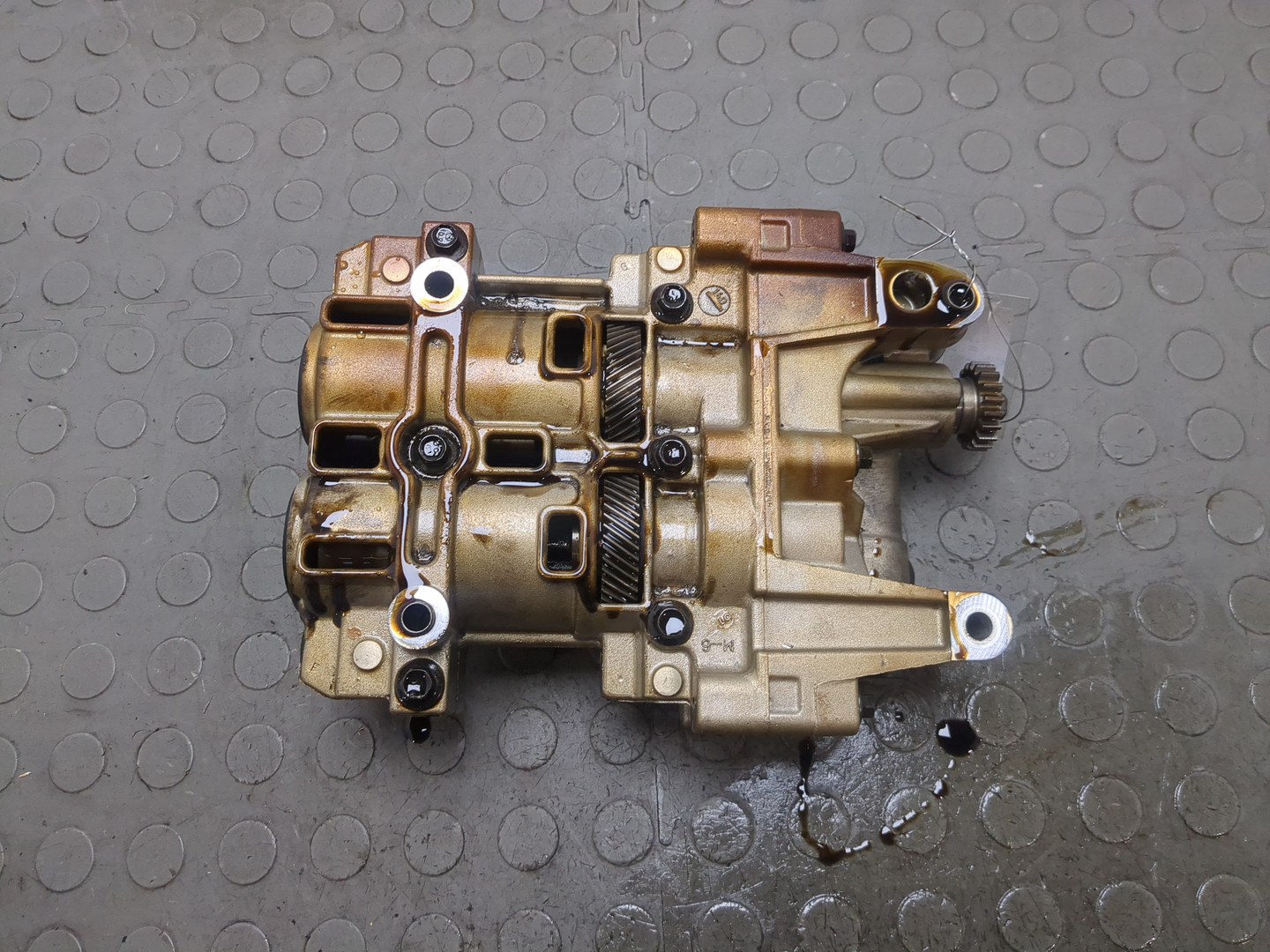 Насос масляный