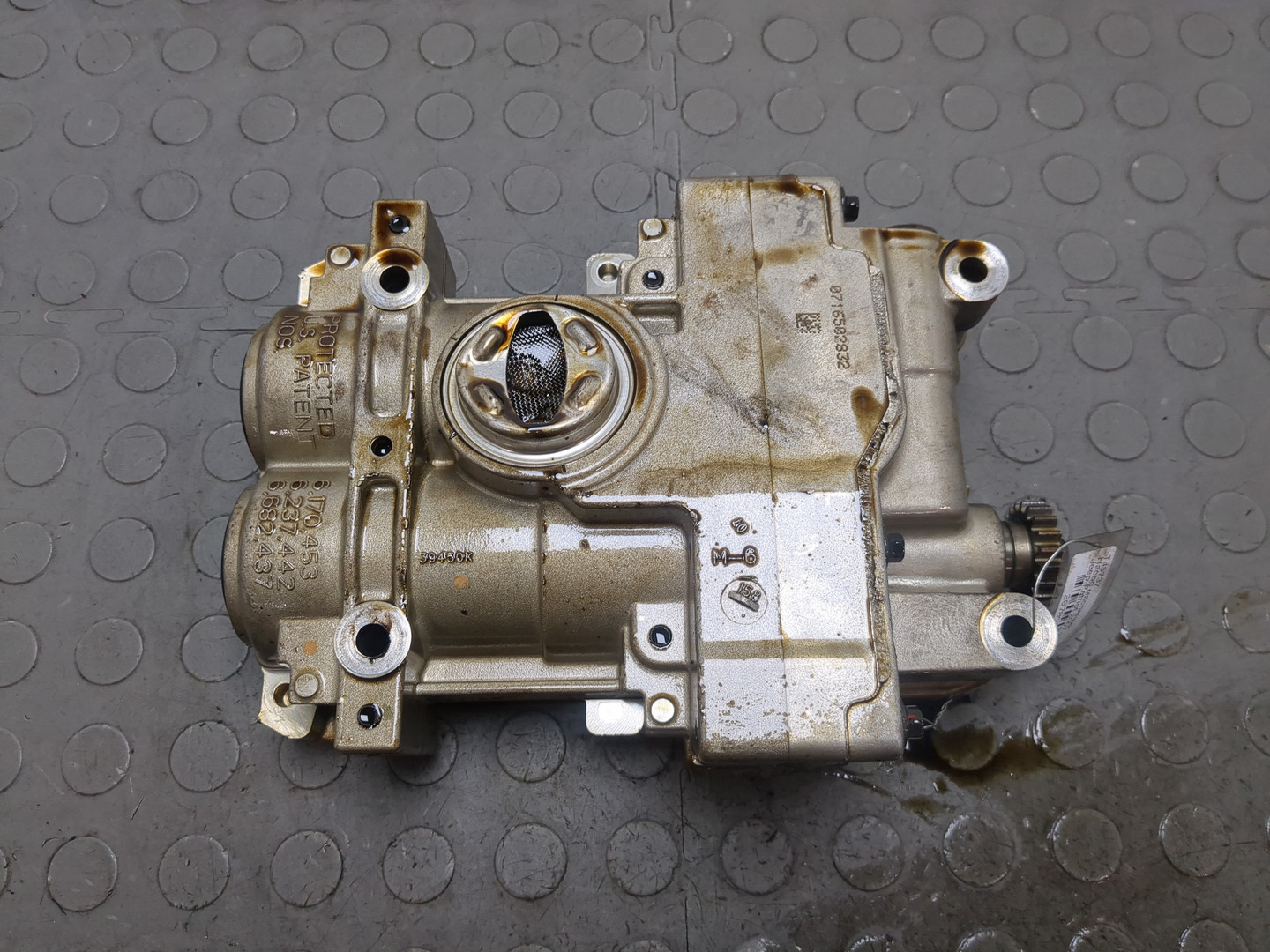 Насос масляный