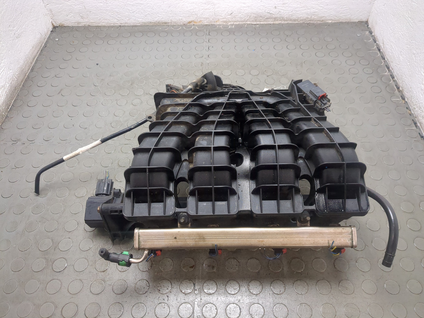 Коллектор впускной