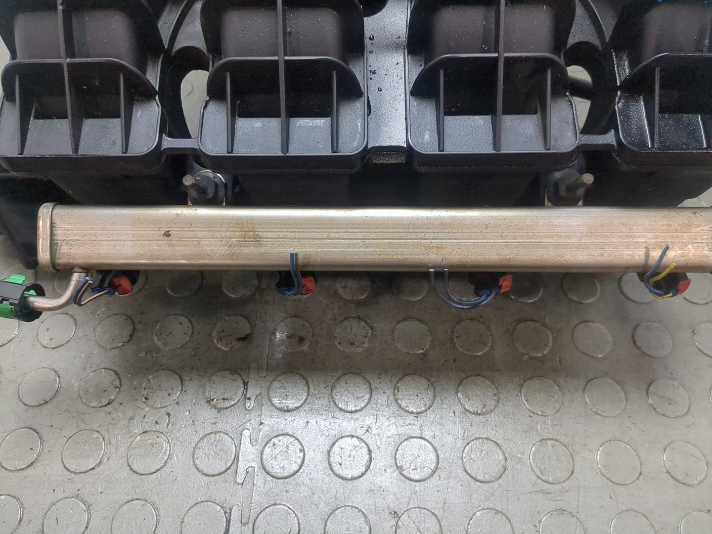 Коллектор впускной