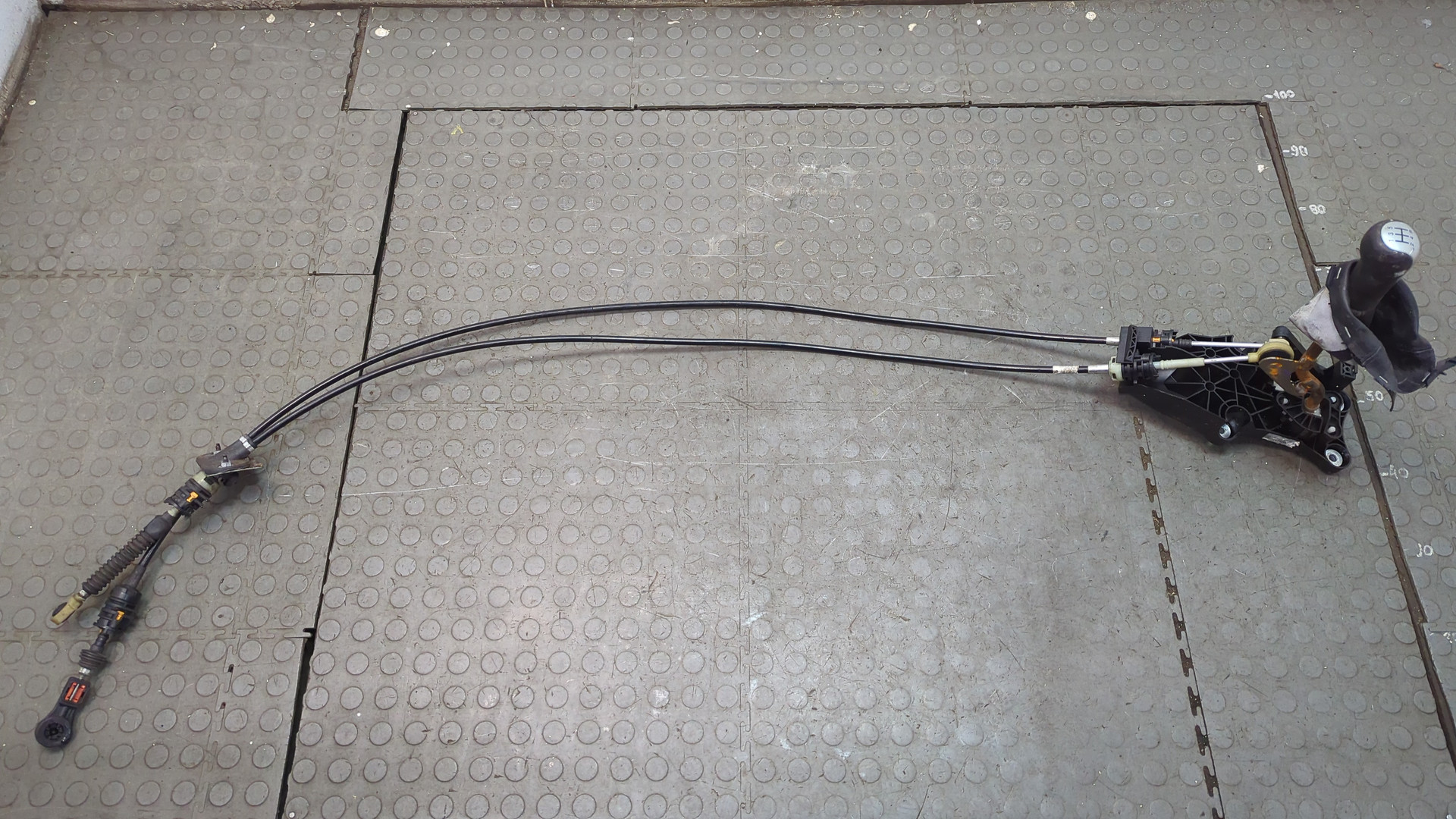 Кулиса МКПП / АКПП