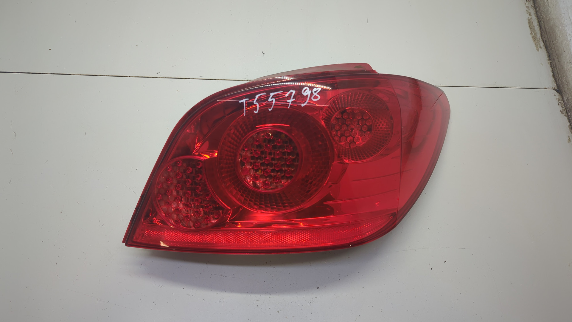 Фонарь задний правый