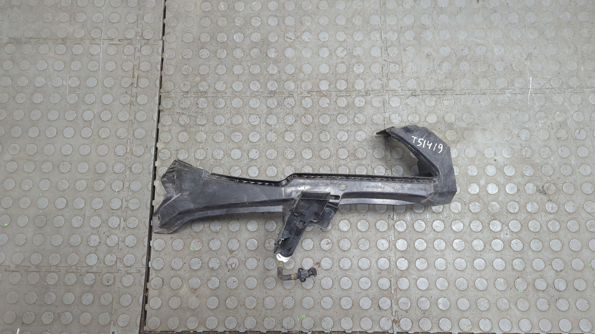 Кронштейн фар правый