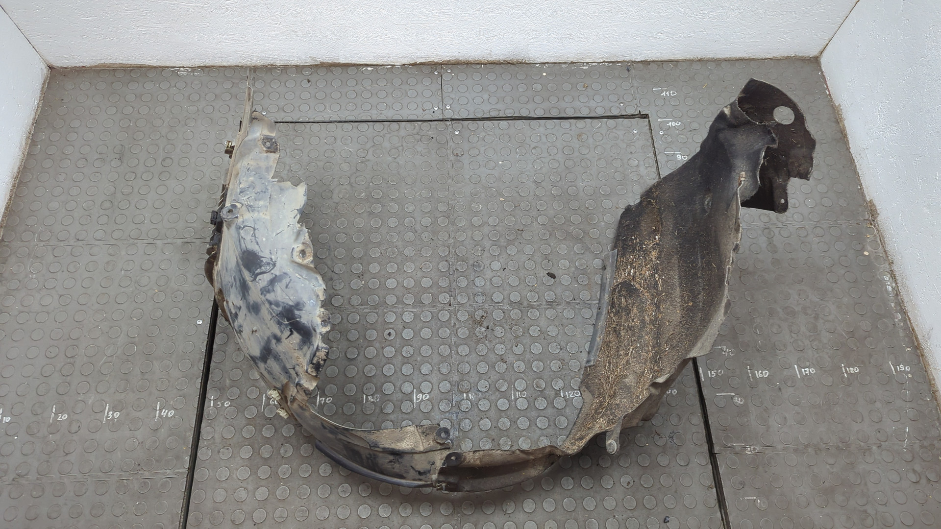 Локер передний левый