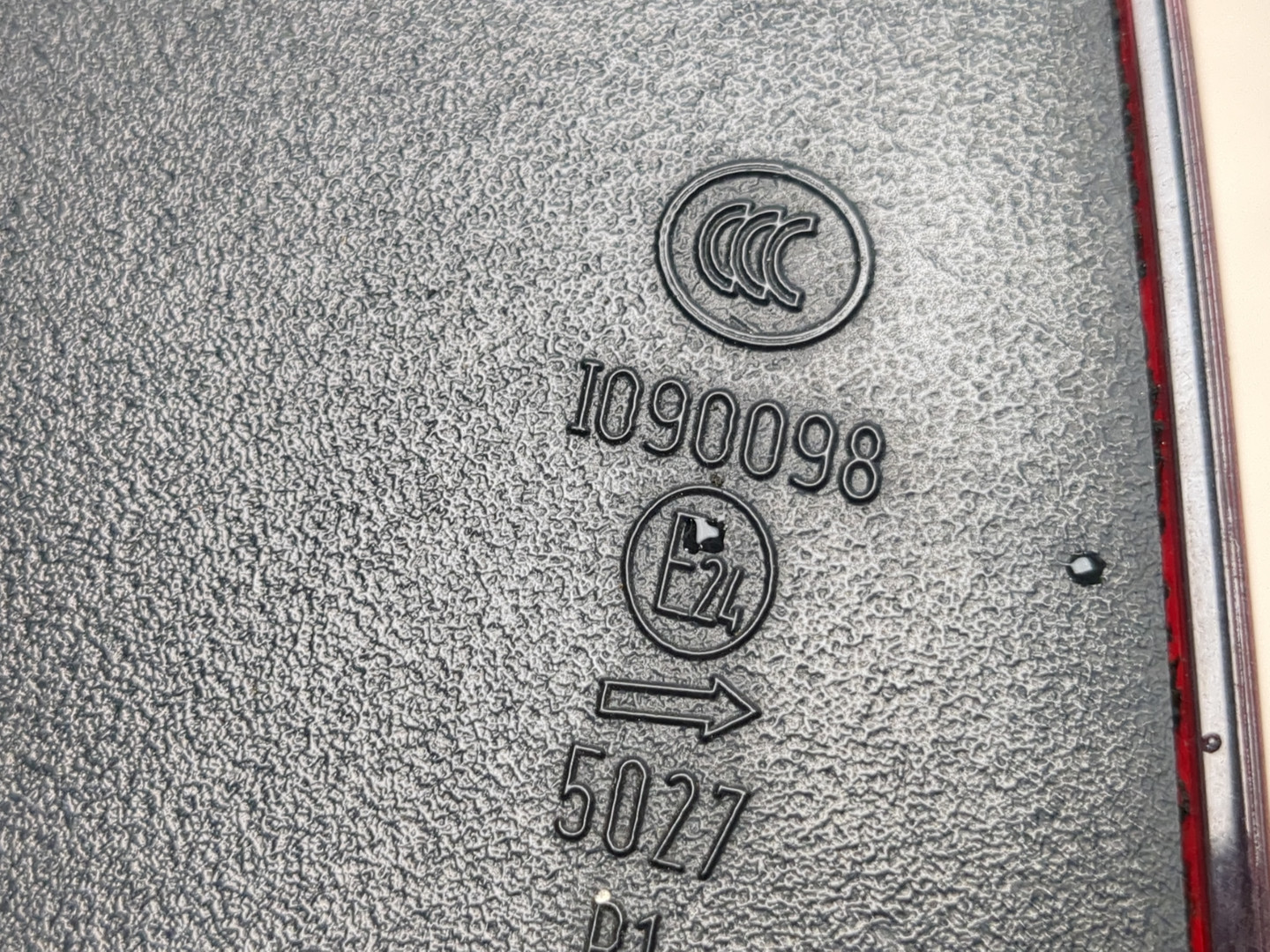 Фонарь задний правый